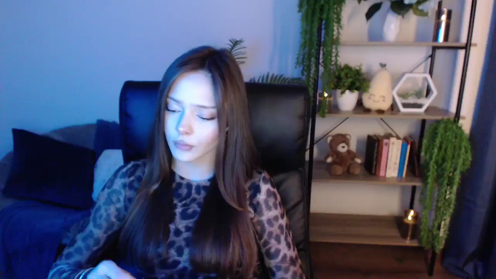 Gallery image thumbnail from KateManelli's myfreecams stream on, 01/21/2025, 13:49 image 5 of 20