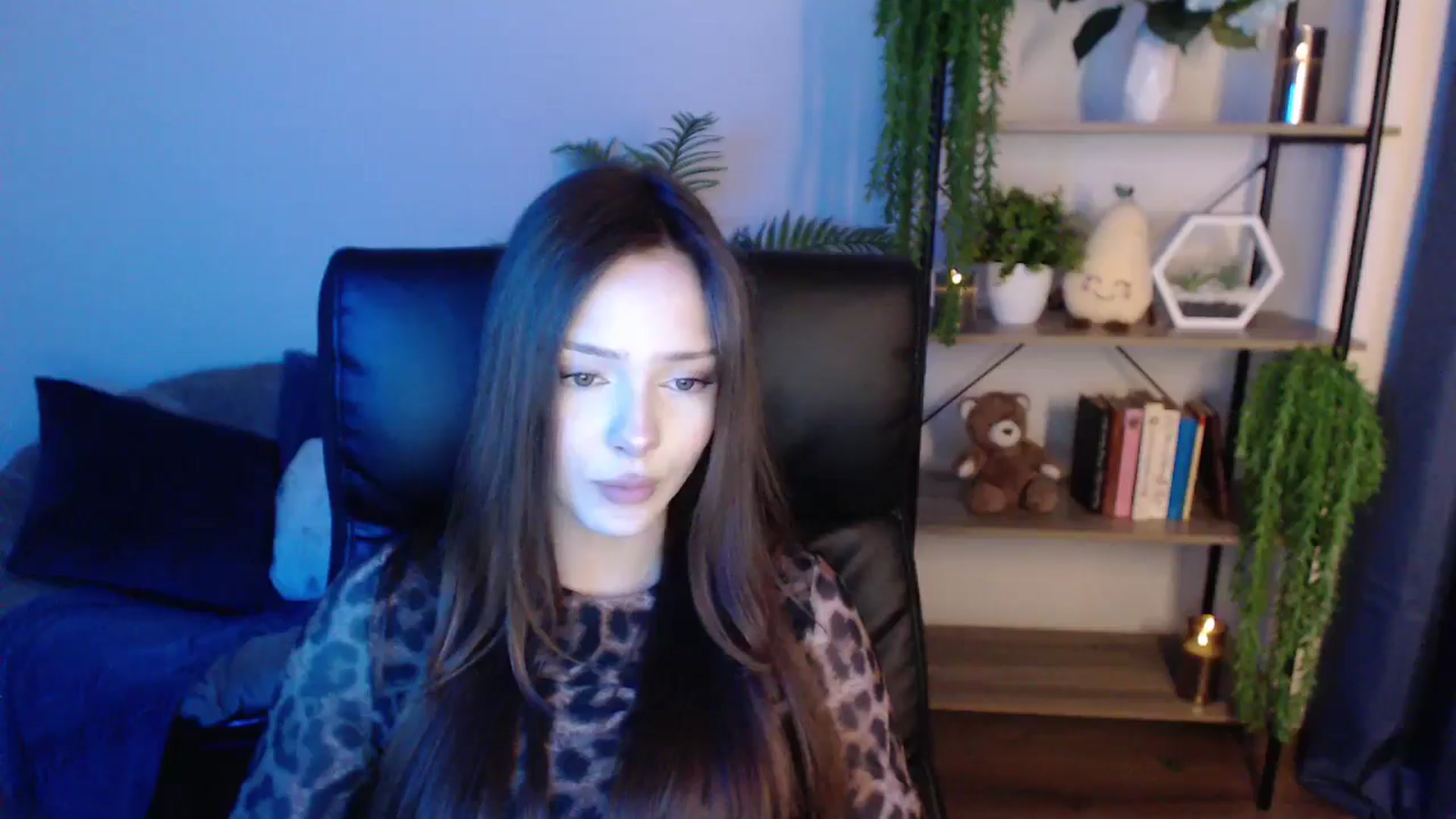 Gallery image thumbnail from KateManelli's myfreecams stream on, 01/21/2025, 13:49 image 10 of 20