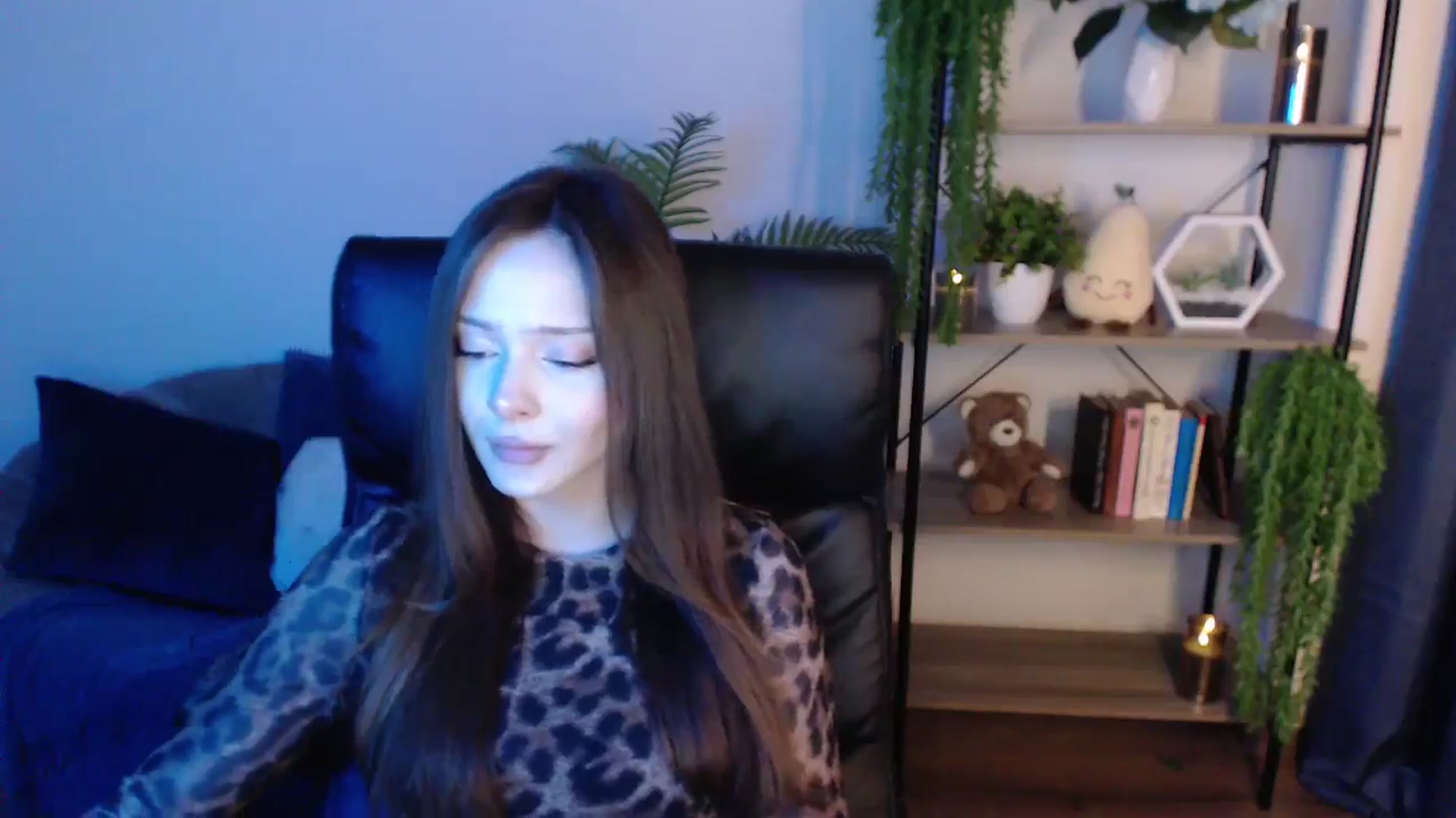 Gallery image thumbnail from KateManelli's myfreecams stream on, 01/21/2025, 14:36 image 10 of 20