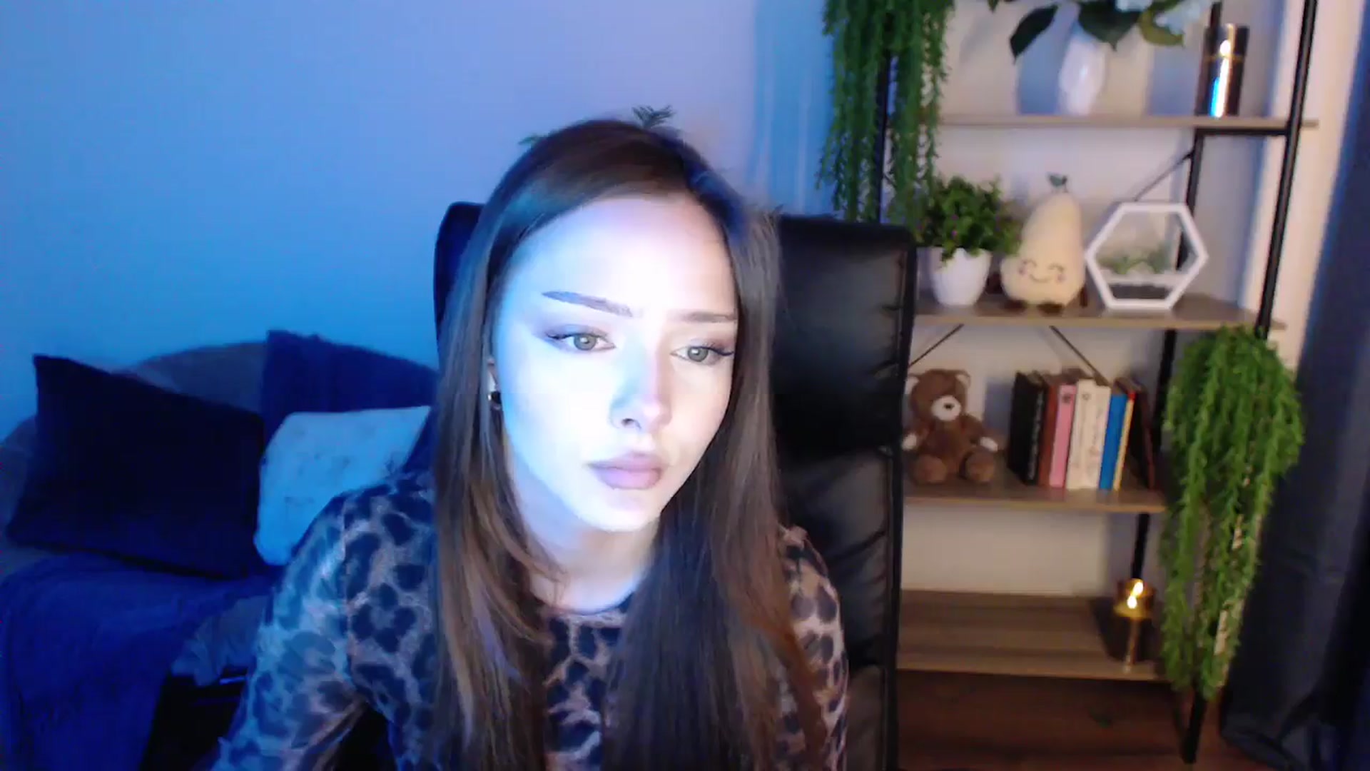 Gallery image thumbnail from KateManelli's myfreecams stream on, 01/21/2025, 14:36 image 12 of 20