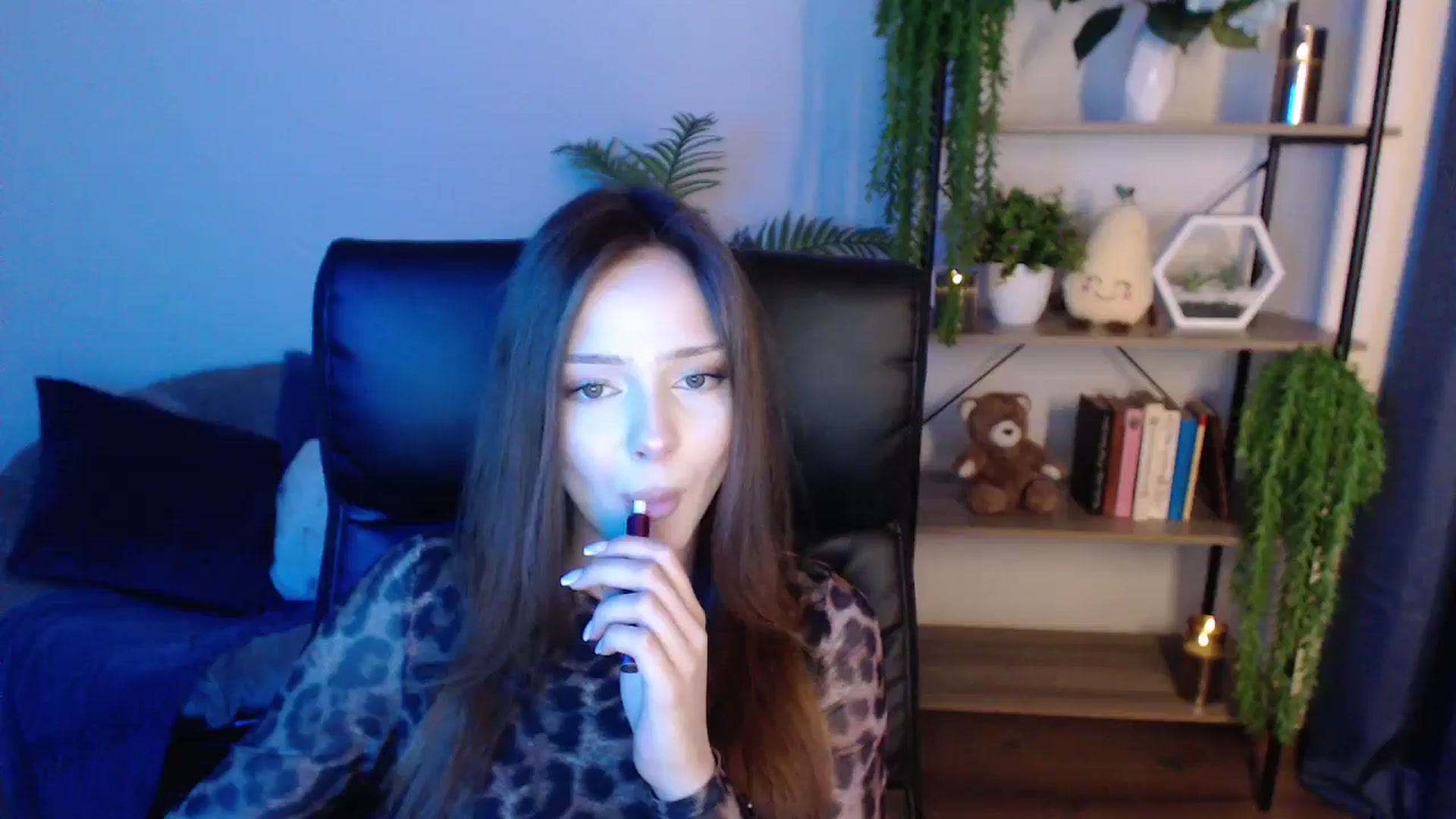 Gallery image thumbnail from KateManelli's myfreecams stream on, 01/21/2025, 14:36 image 1 of 20