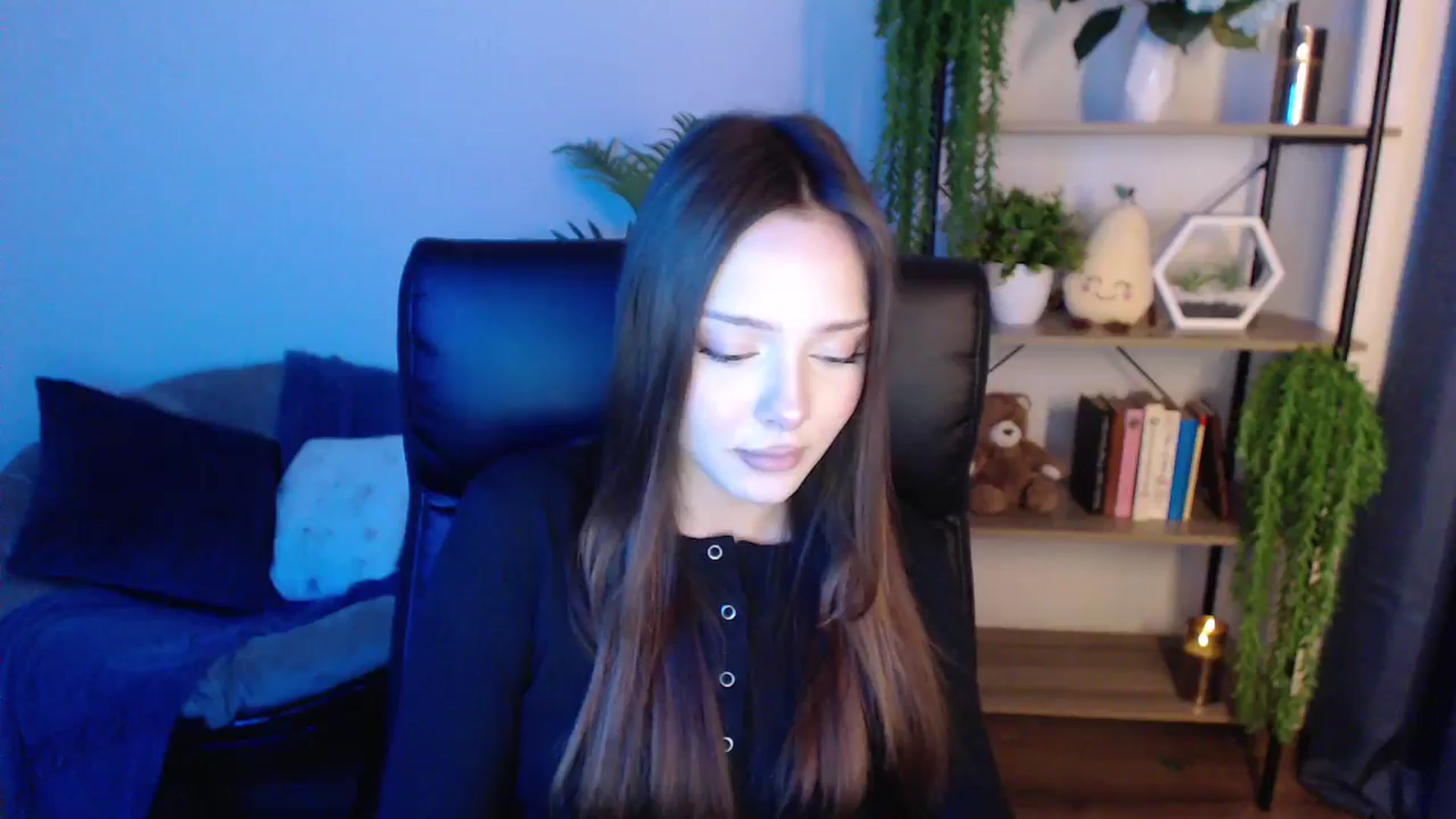 Gallery image thumbnail from KateManelli's myfreecams stream on, 01/22/2025, 10:55 image 1 of 20