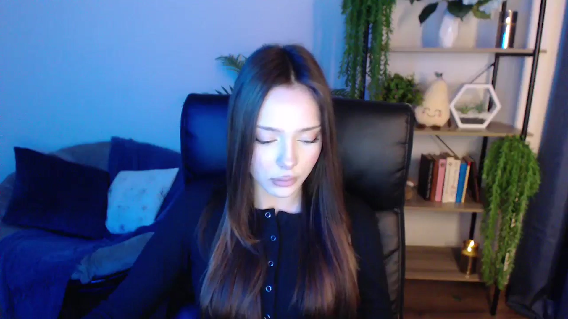 Gallery image thumbnail from KateManelli's myfreecams stream on, 01/22/2025, 10:55 image 6 of 20