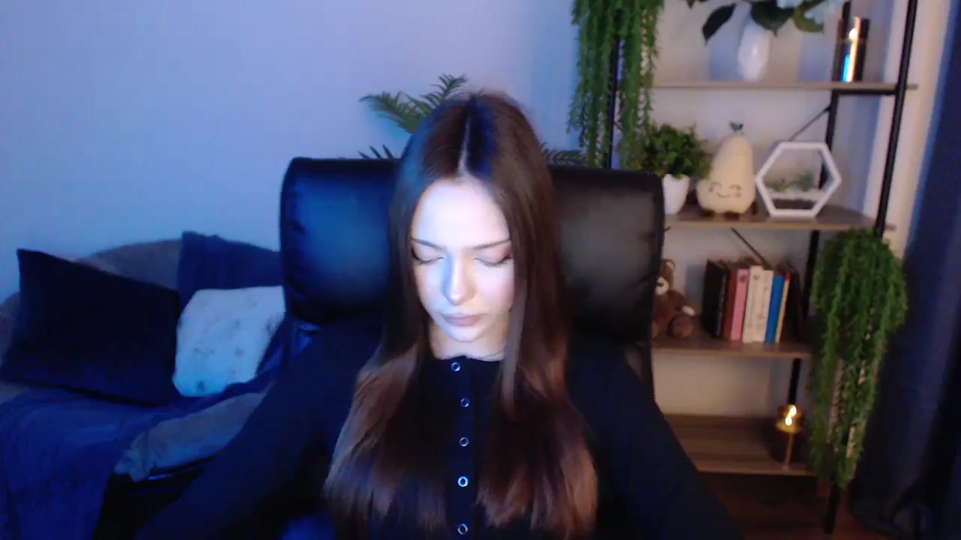 Gallery image thumbnail from KateManelli's myfreecams stream on, 01/22/2025, 12:25 image 8 of 20