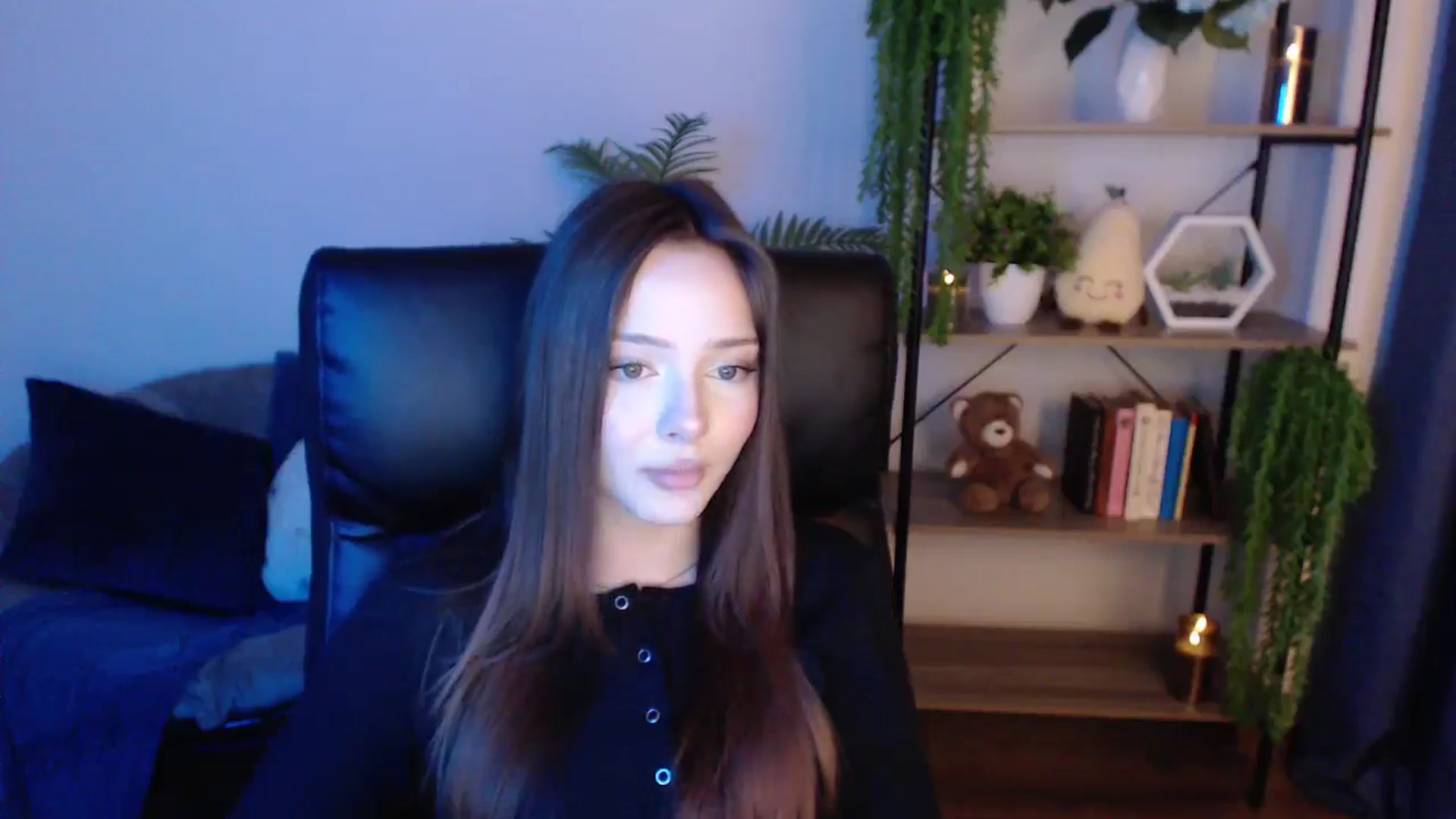 Gallery image thumbnail from KateManelli's myfreecams stream on, 01/22/2025, 12:25 image 15 of 20