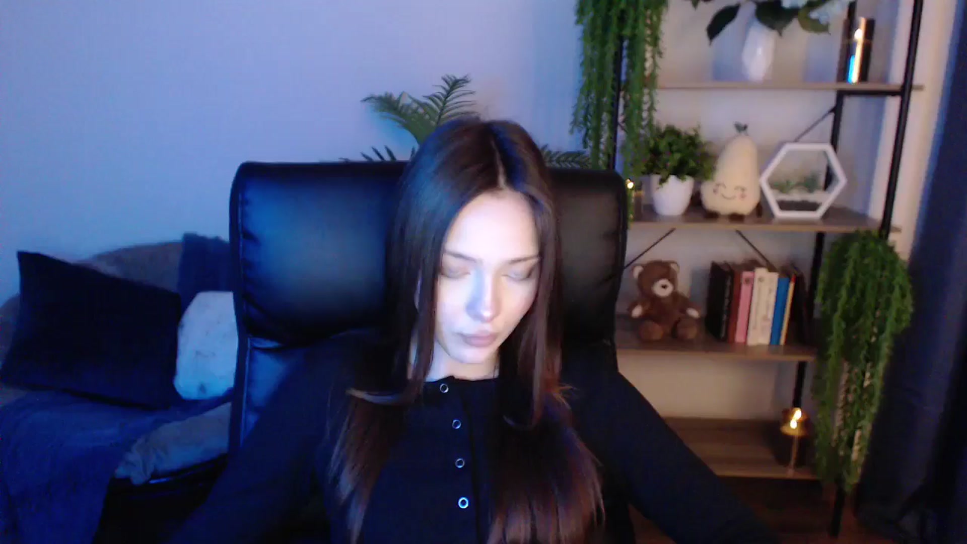 Gallery image thumbnail from KateManelli's myfreecams stream on, 01/22/2025, 12:25 image 18 of 20