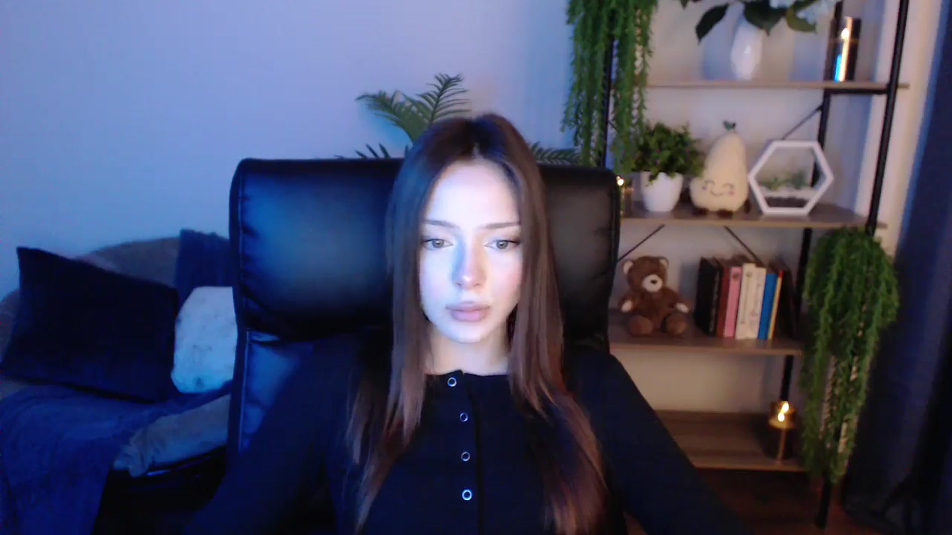 Gallery image thumbnail from KateManelli's myfreecams stream on, 01/22/2025, 12:25 image 20 of 20