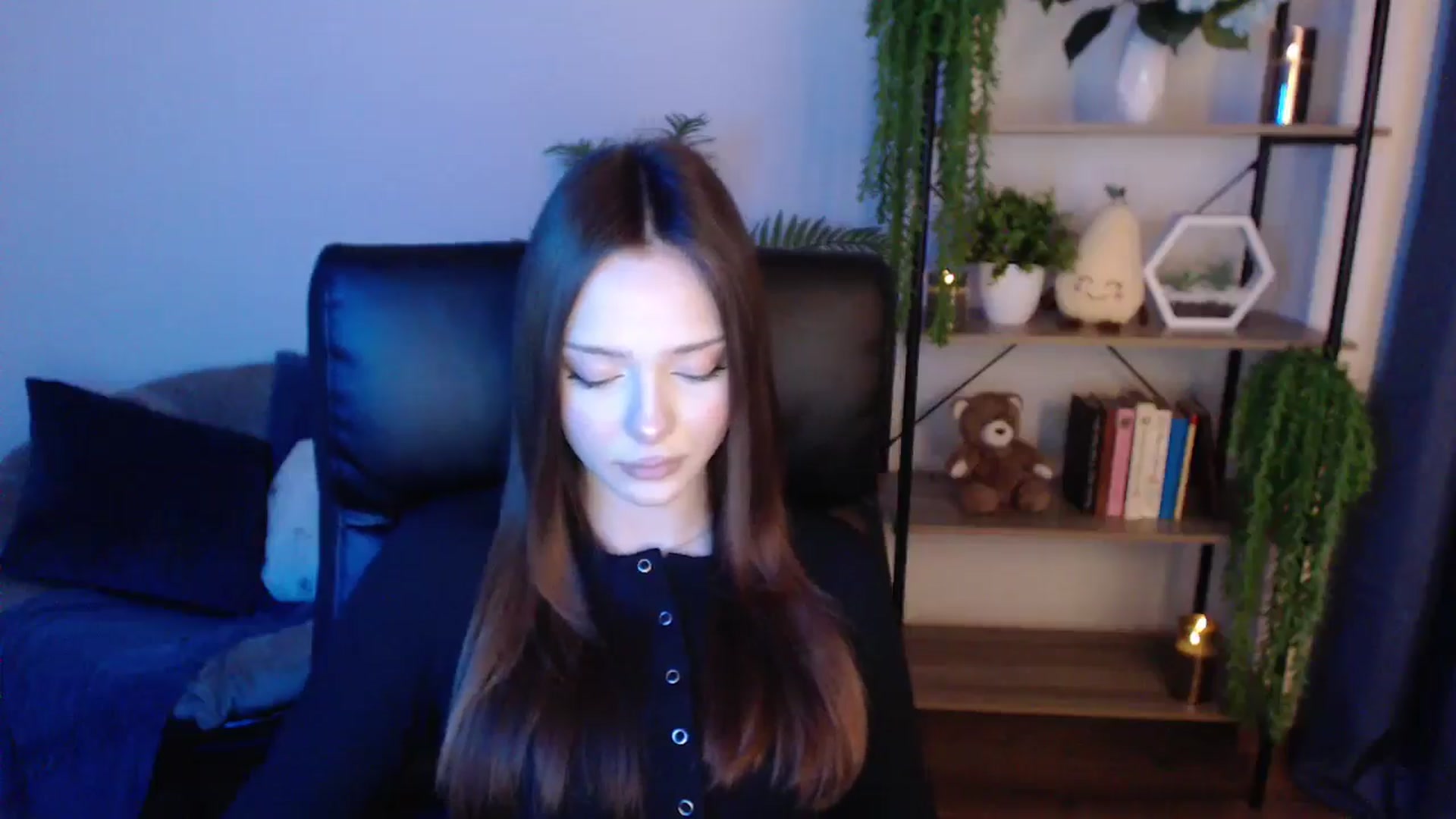 Gallery image thumbnail from KateManelli's myfreecams stream on, 01/22/2025, 12:25 image 6 of 20