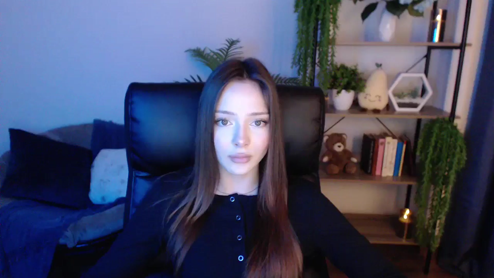 Gallery image thumbnail from KateManelli's myfreecams stream on, 01/22/2025, 12:25 image 16 of 20