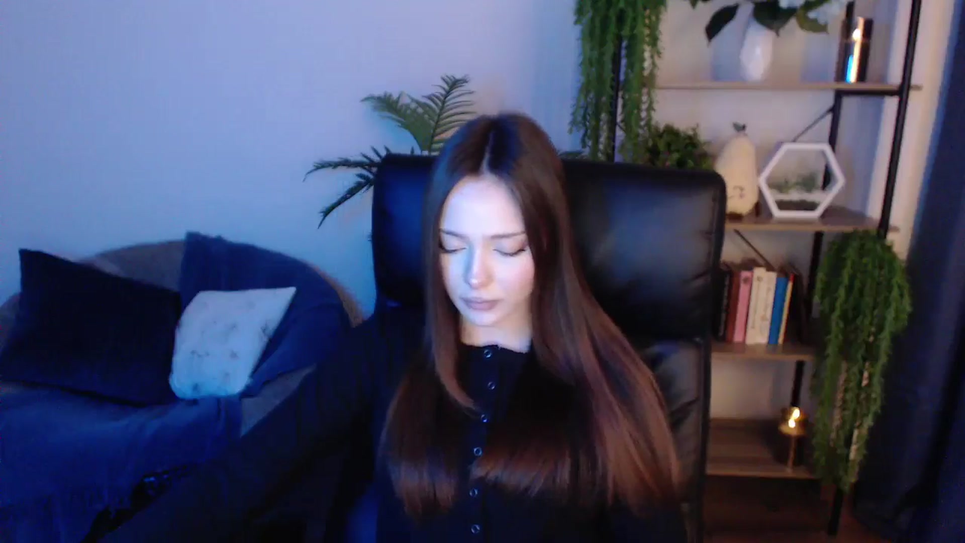 Gallery image thumbnail from KateManelli's myfreecams stream on, 01/22/2025, 14:20 image 8 of 20