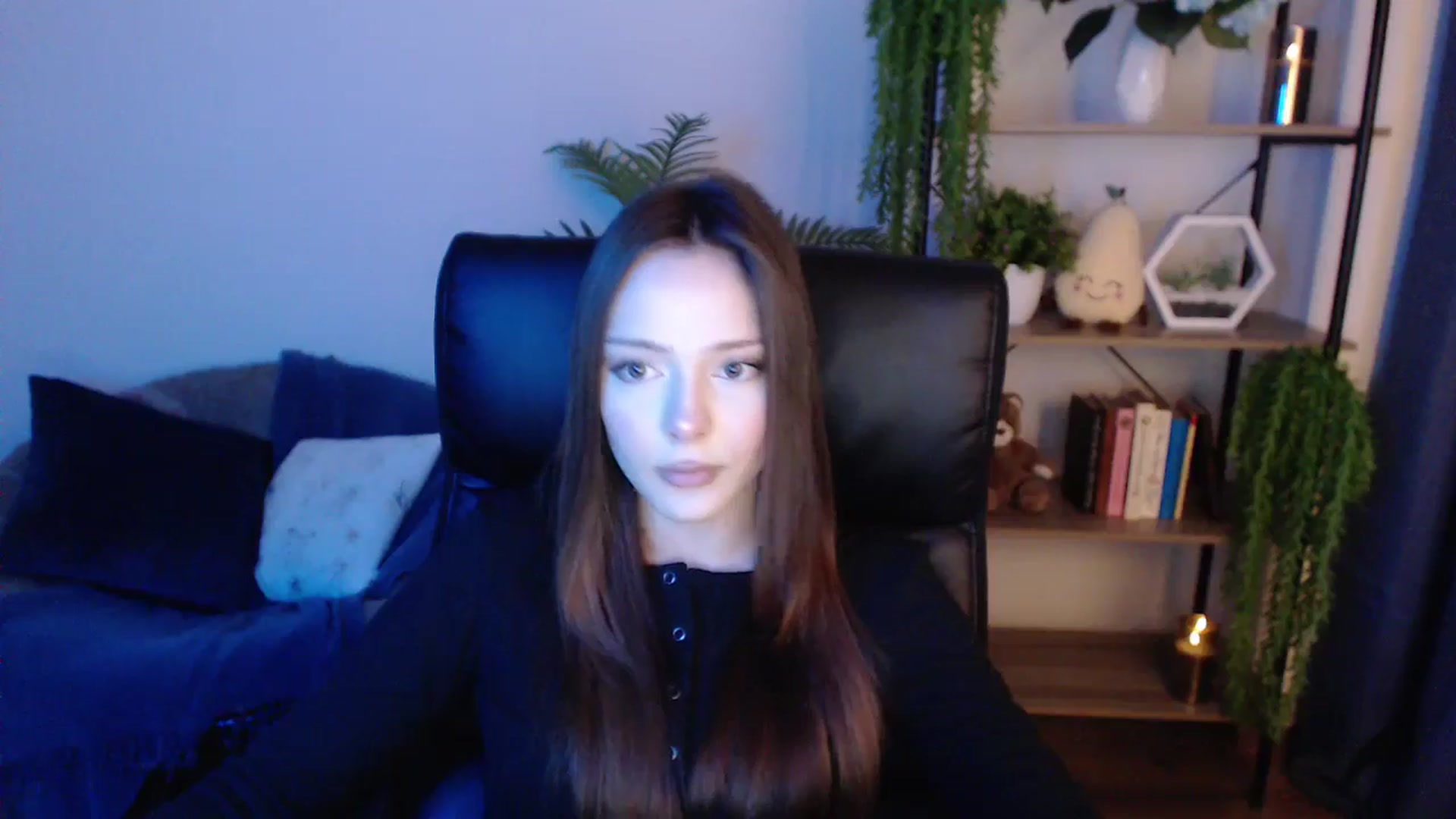 Gallery image thumbnail from KateManelli's myfreecams stream on, 01/22/2025, 14:20 image 16 of 20