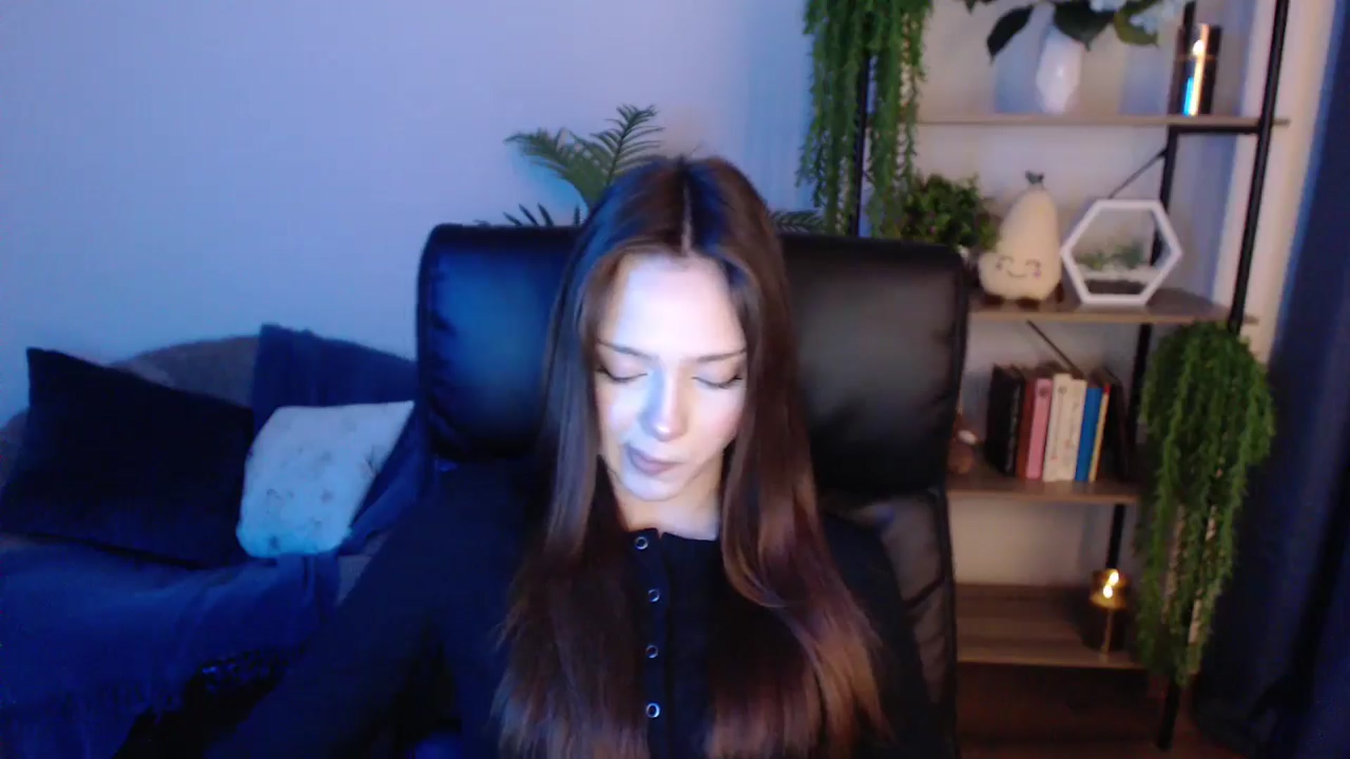 Gallery image thumbnail from KateManelli's myfreecams stream on, 01/22/2025, 14:20 image 13 of 20
