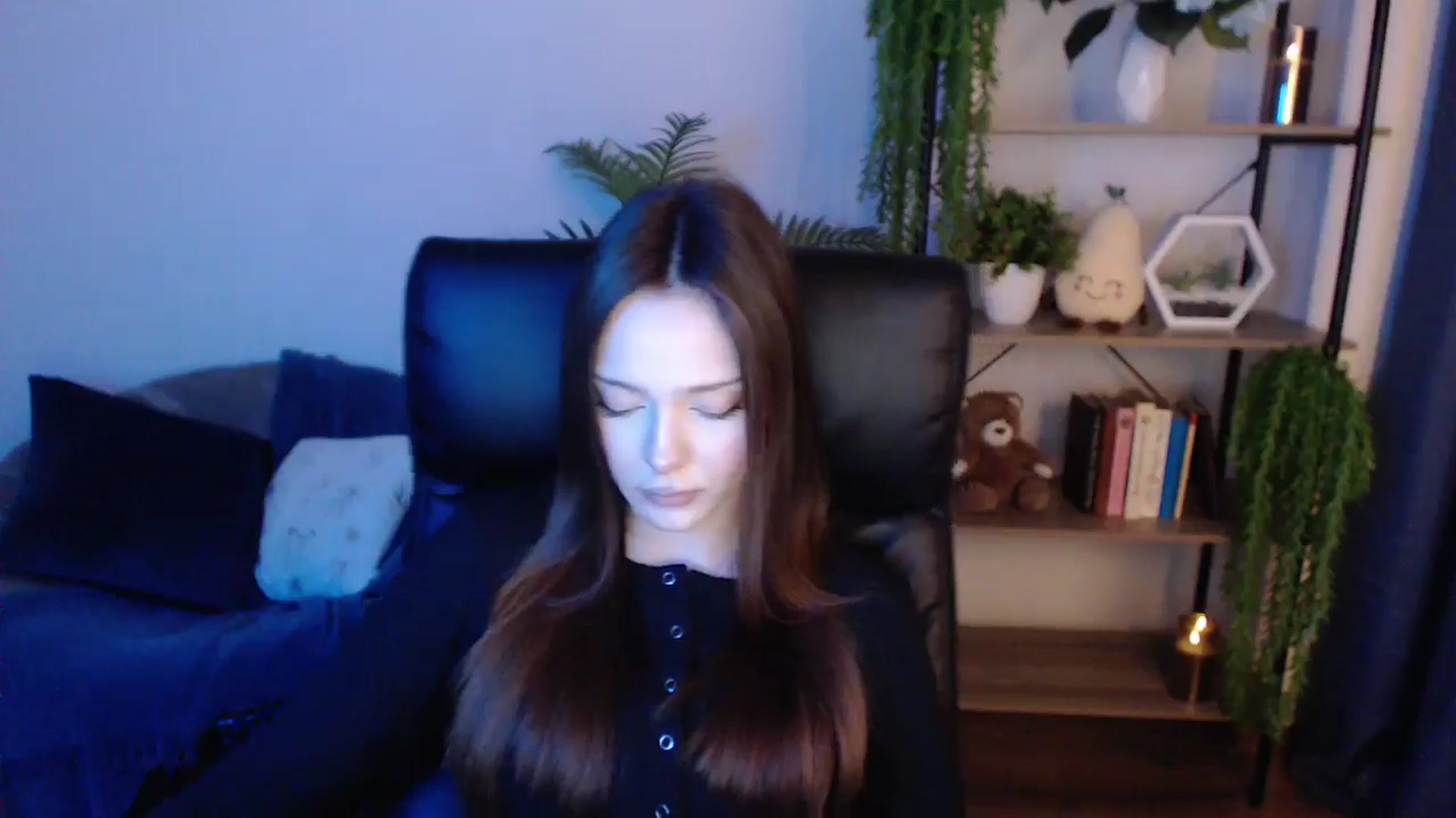 Gallery image thumbnail from KateManelli's myfreecams stream on, 01/22/2025, 14:20 image 17 of 20