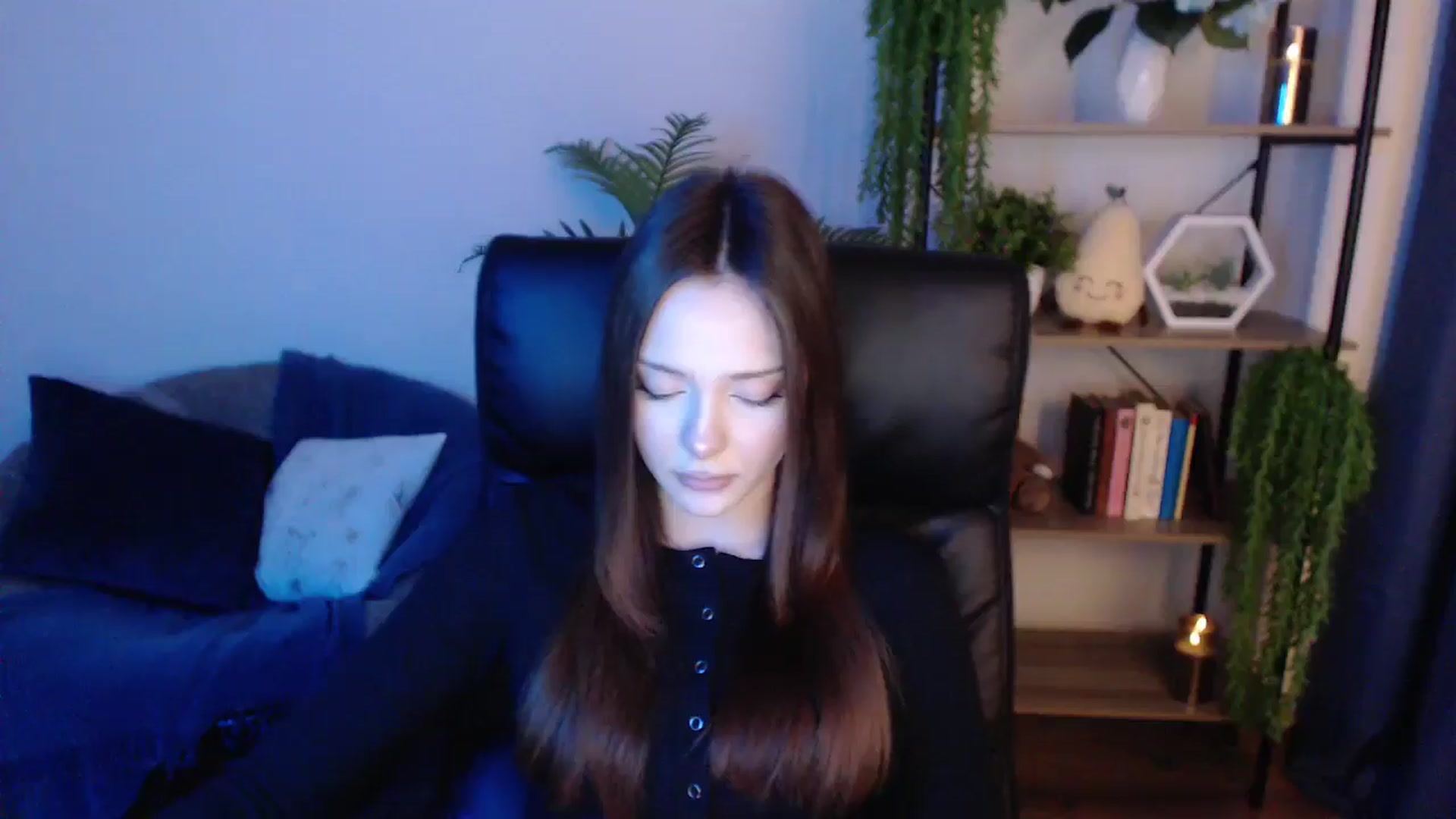 Gallery image thumbnail from KateManelli's myfreecams stream on, 01/22/2025, 14:20 image 10 of 20