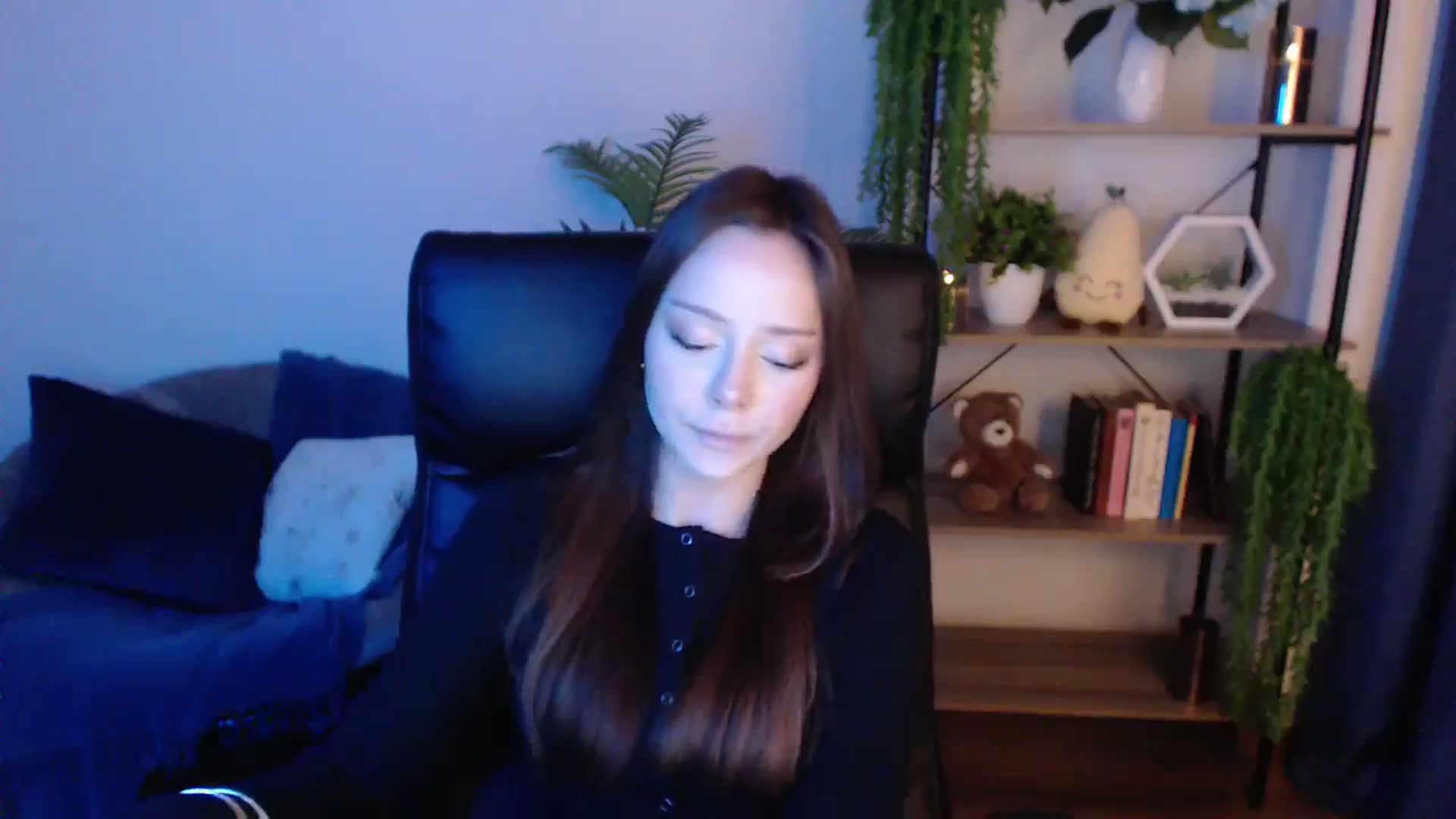 Gallery image thumbnail from KateManelli's myfreecams stream on, 01/22/2025, 14:57 image 17 of 20