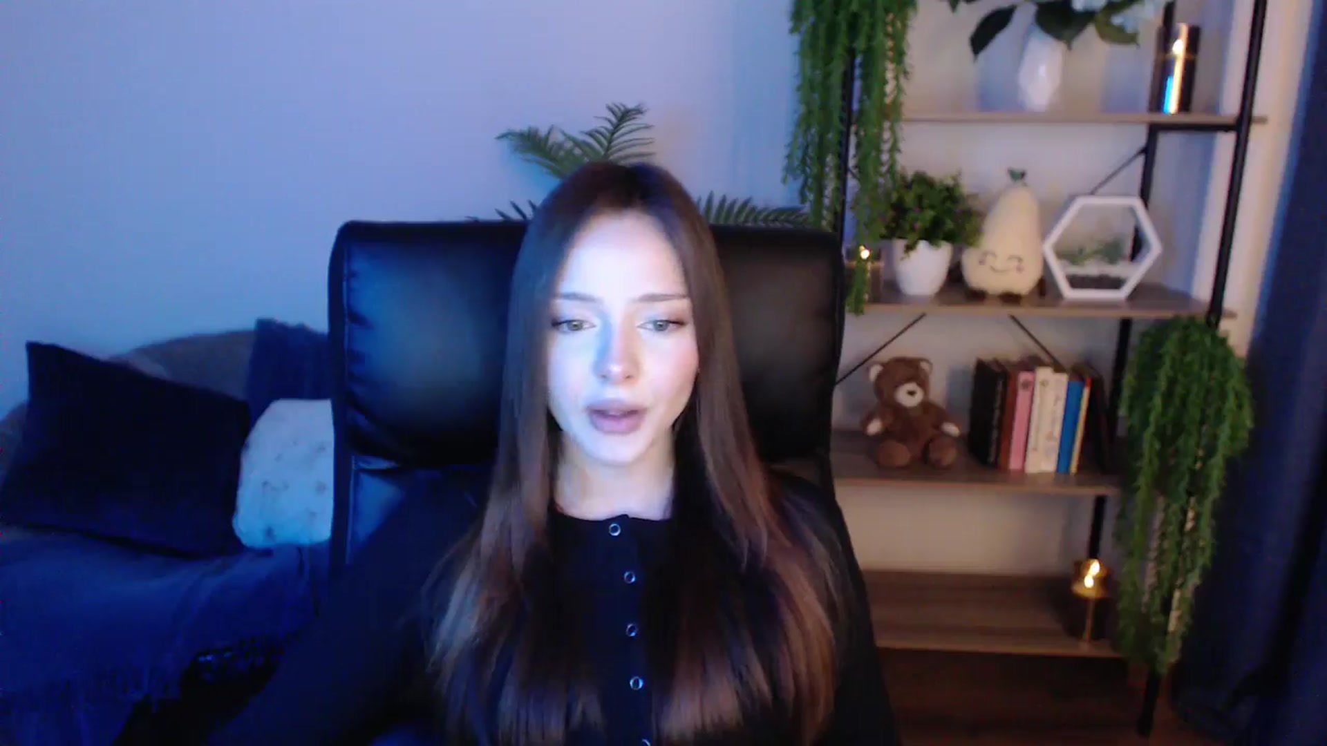 Gallery image thumbnail from KateManelli's myfreecams stream on, 01/22/2025, 14:57 image 10 of 20