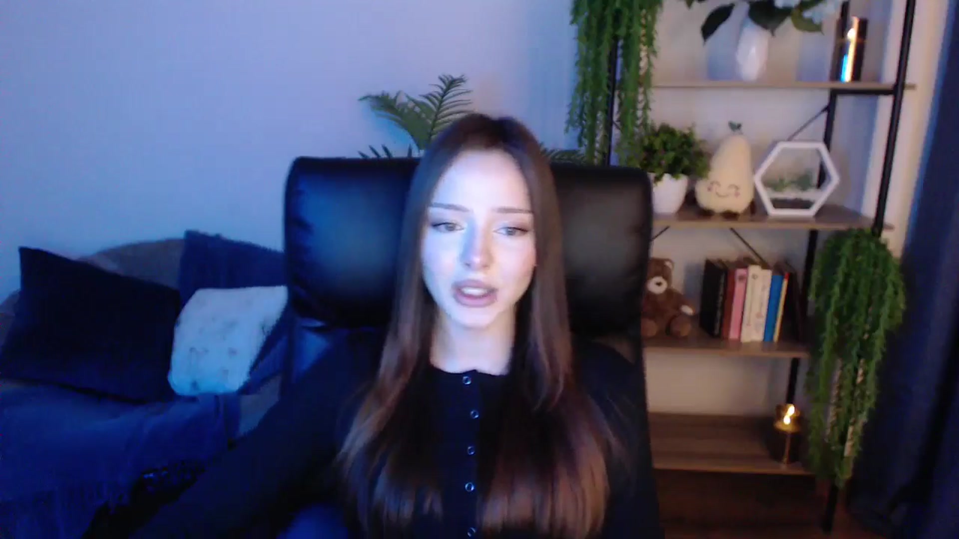 Gallery image thumbnail from KateManelli's myfreecams stream on, 01/22/2025, 14:57 image 11 of 20