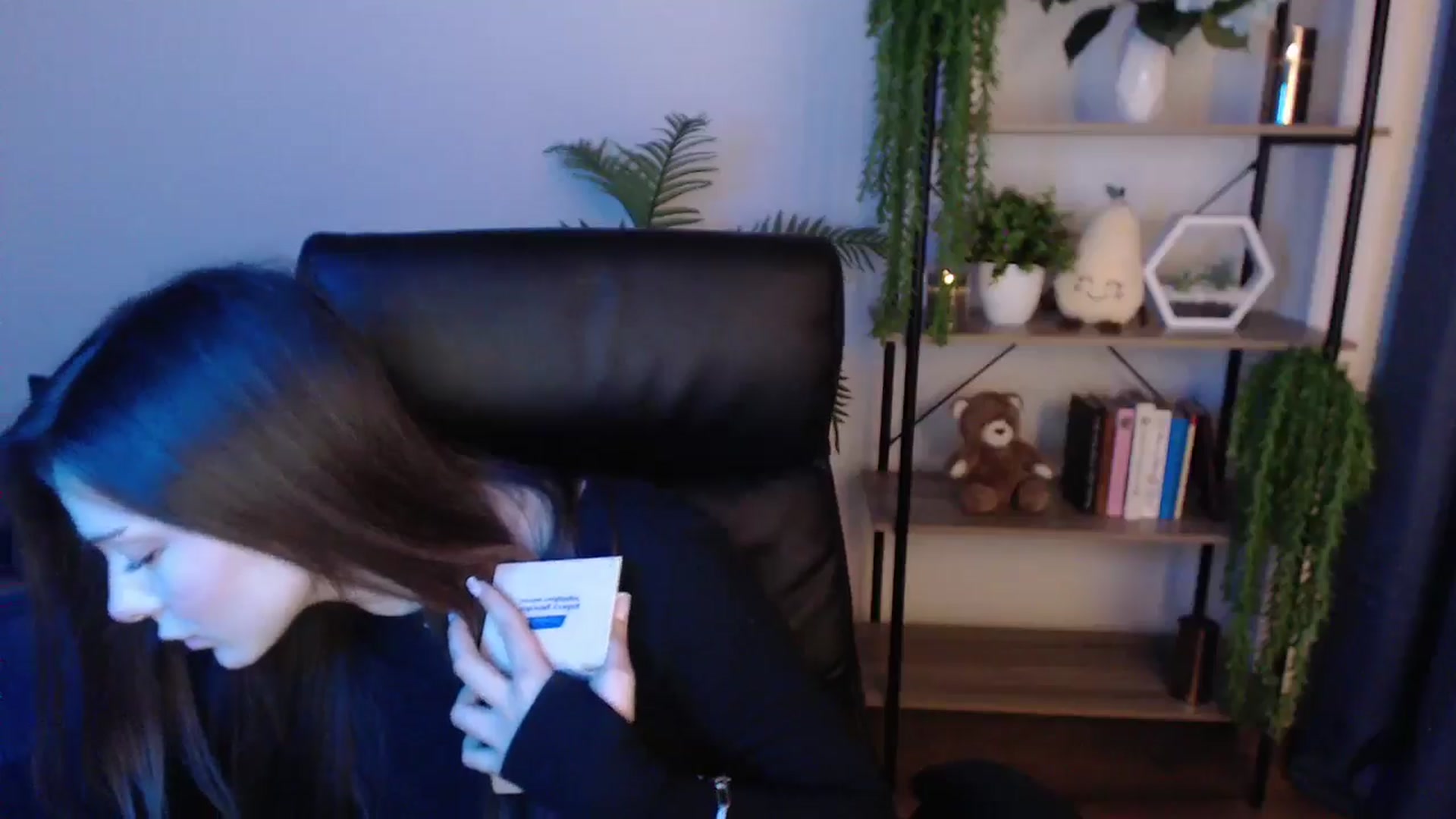 Gallery image thumbnail from KateManelli's myfreecams stream on, 01/22/2025, 14:57 image 16 of 20