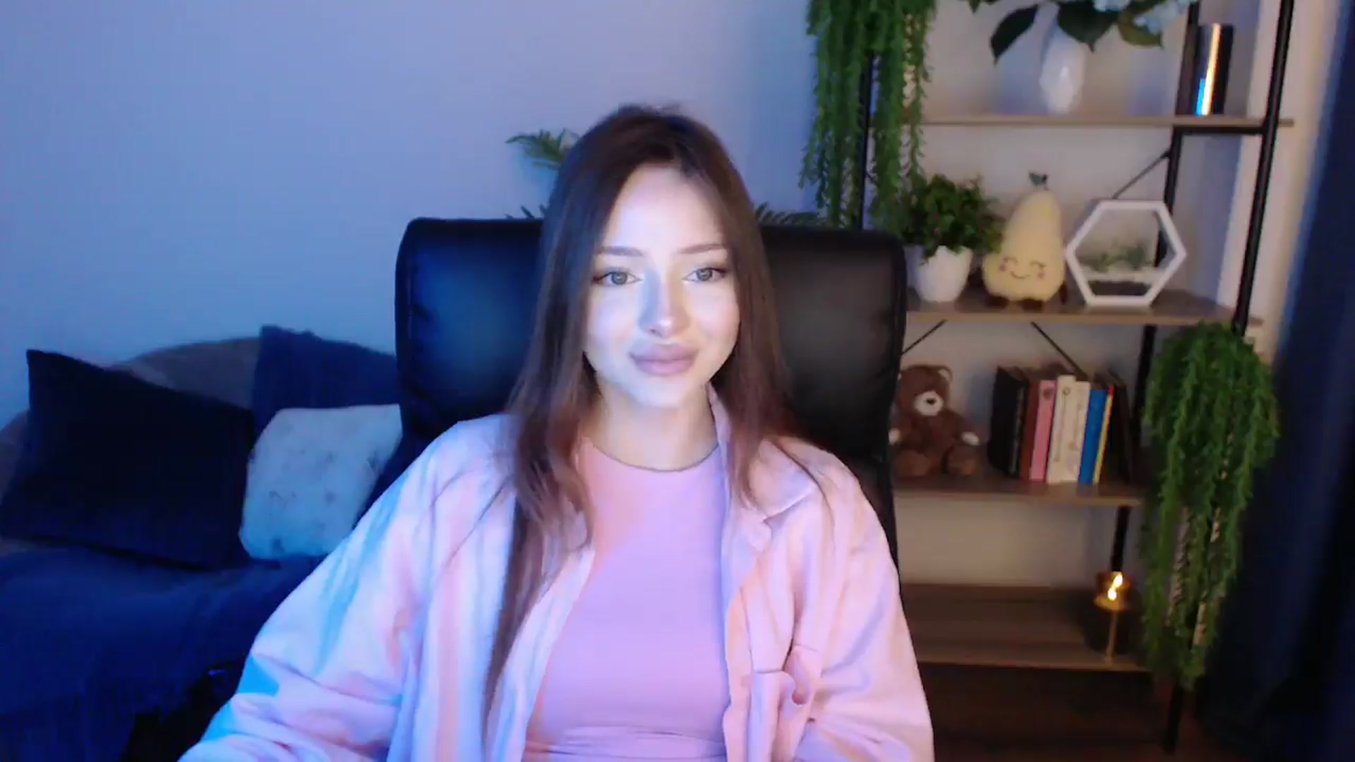 Gallery image thumbnail from KateManelli's myfreecams stream on, 01/24/2025, 09:15 image 8 of 20