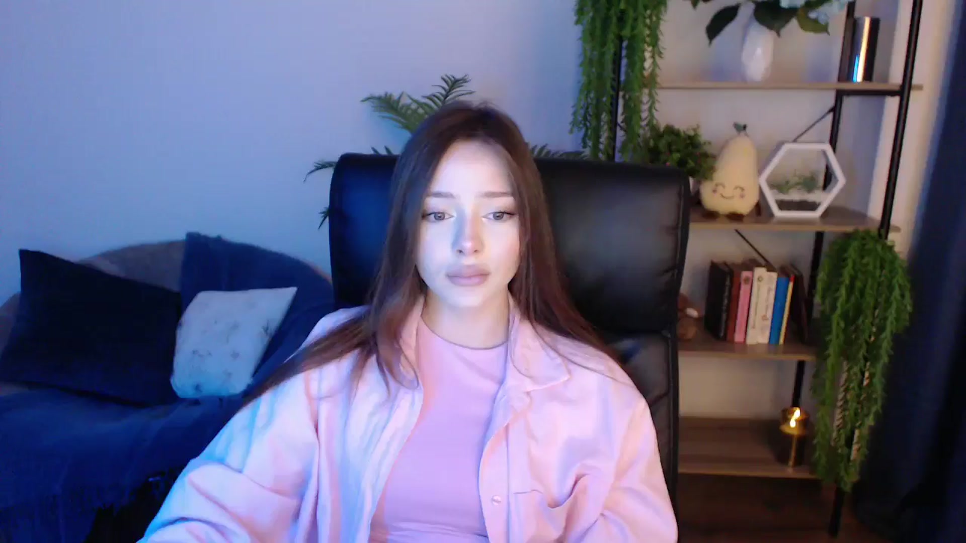 Gallery image thumbnail from KateManelli's myfreecams stream on, 01/24/2025, 09:15 image 1 of 20