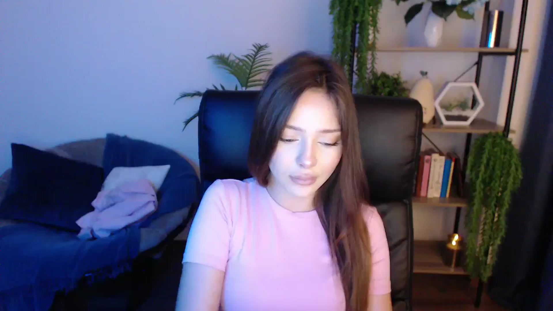 Gallery image thumbnail from KateManelli's myfreecams stream on, 01/24/2025, 09:15 image 19 of 20