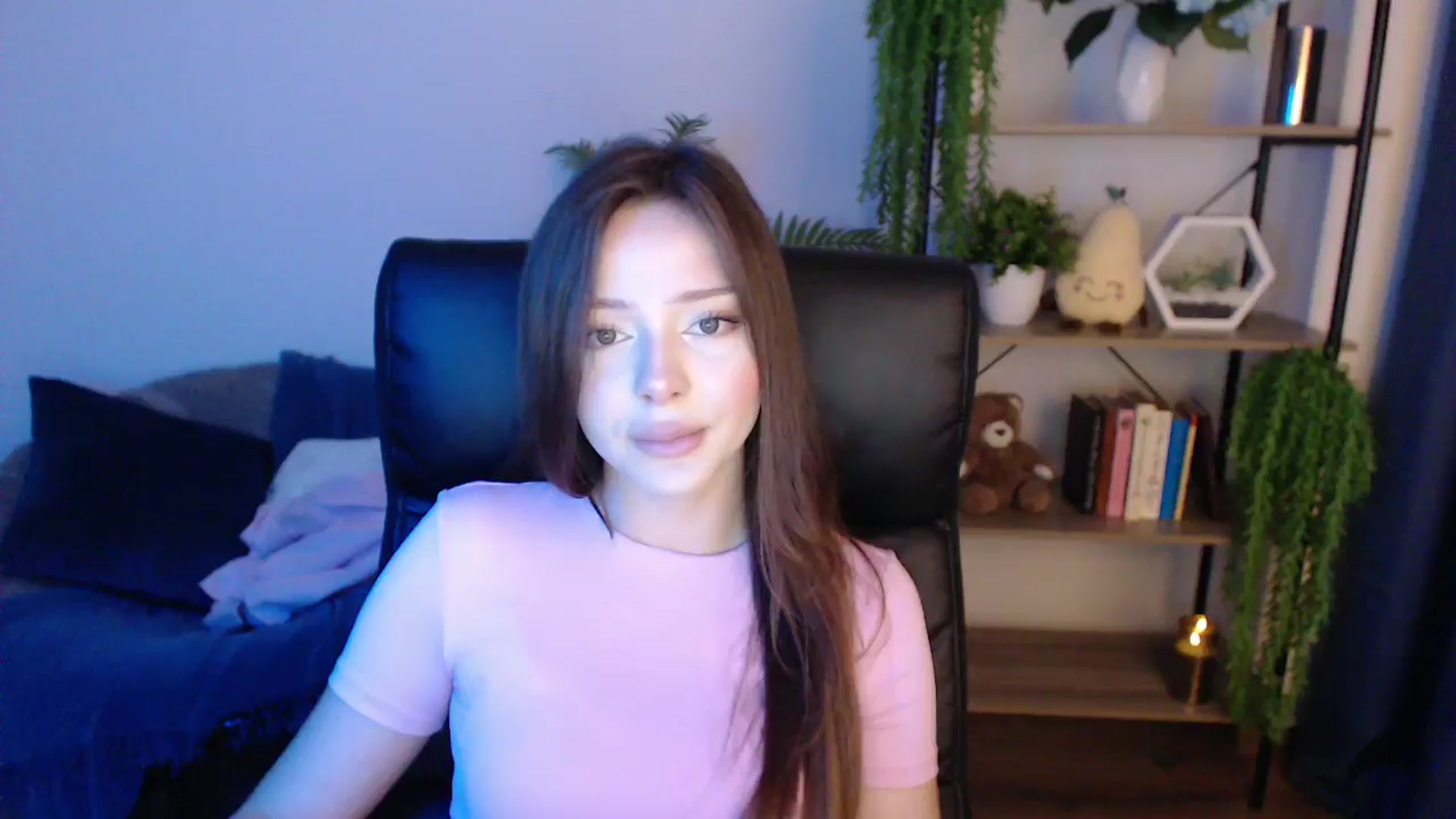 Gallery image thumbnail from KateManelli's myfreecams stream on, 01/24/2025, 10:16 image 18 of 20
