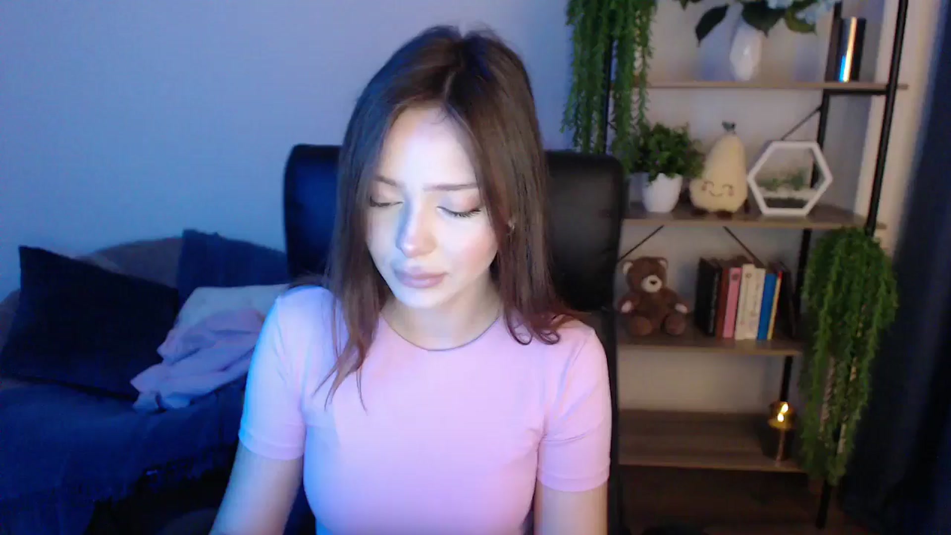 Gallery image thumbnail from KateManelli's myfreecams stream on, 01/24/2025, 10:16 image 1 of 20