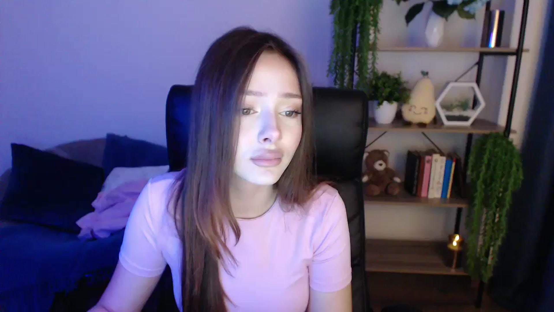 Gallery image thumbnail from KateManelli's myfreecams stream on, 01/24/2025, 10:50 image 14 of 20