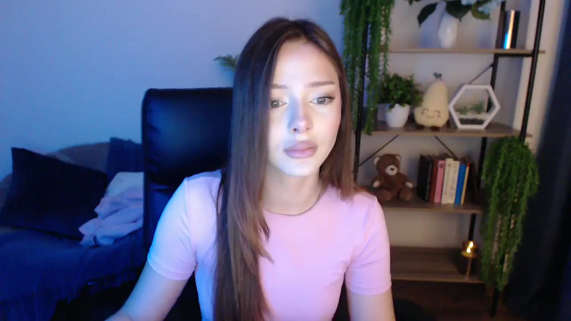 Gallery image thumbnail from KateManelli's myfreecams stream on, 01/24/2025, 10:50 image 6 of 20