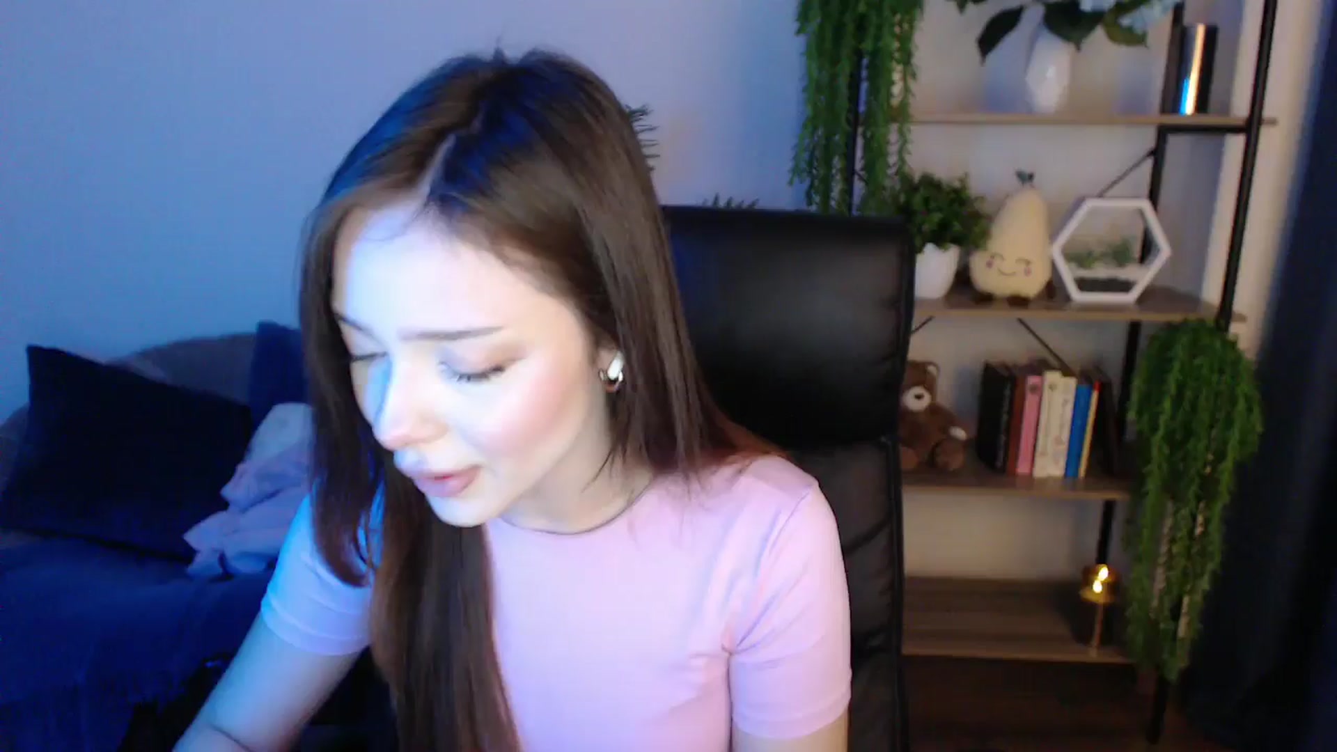 Gallery image thumbnail from KateManelli's myfreecams stream on, 01/24/2025, 10:50 image 1 of 20