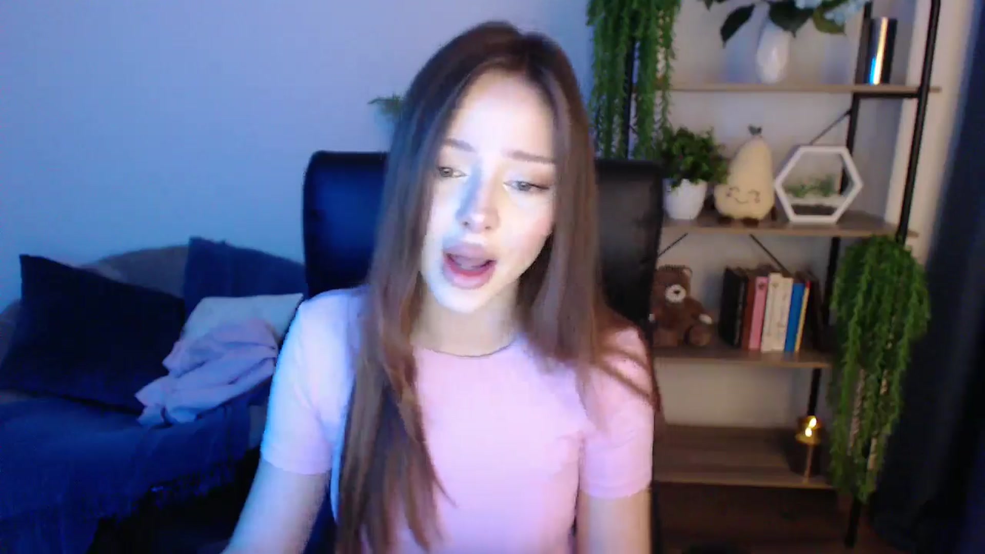 Gallery image thumbnail from KateManelli's myfreecams stream on, 01/24/2025, 10:50 image 13 of 20