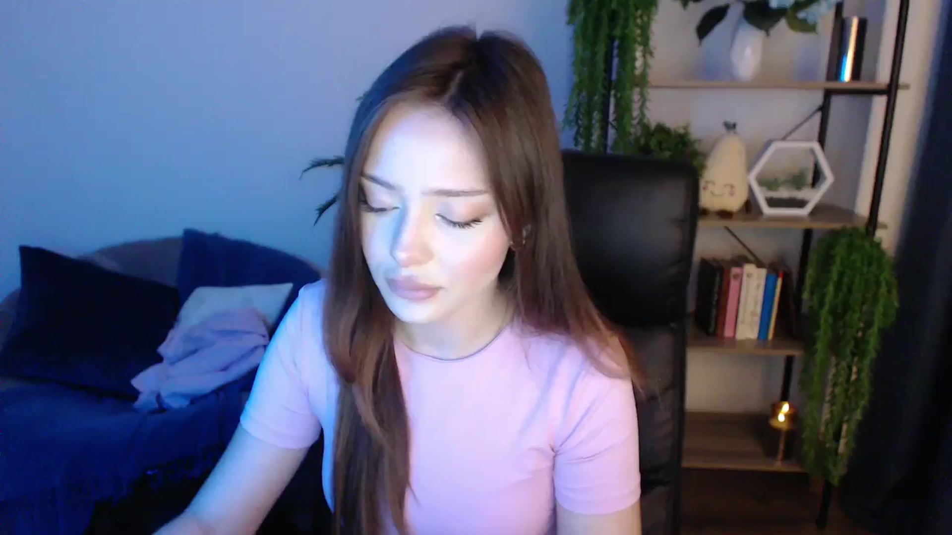 Gallery image thumbnail from KateManelli's myfreecams stream on, 01/24/2025, 10:50 image 10 of 20