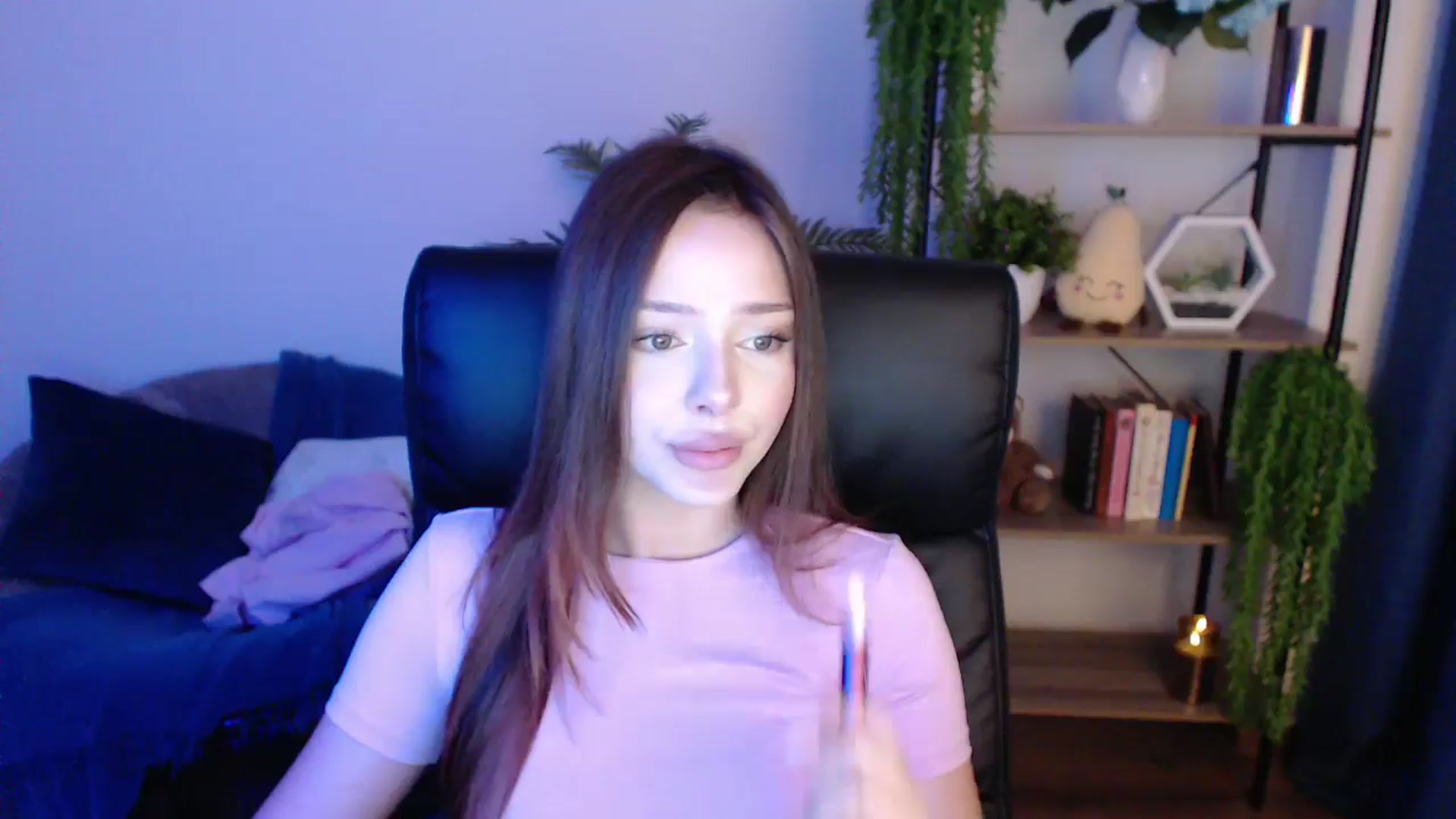 Gallery image thumbnail from KateManelli's myfreecams stream on, 01/24/2025, 11:43 image 5 of 20