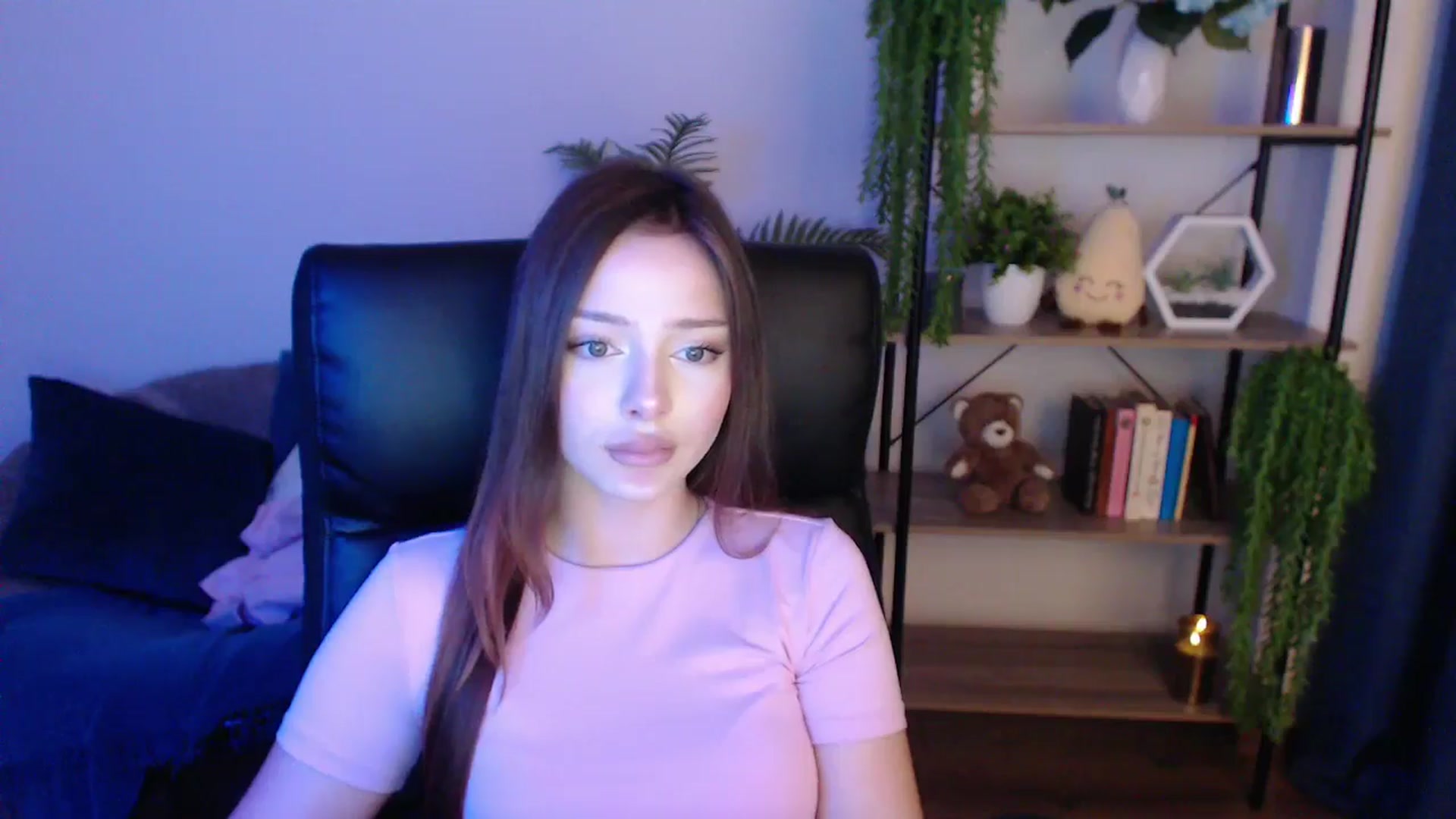 Gallery image thumbnail from KateManelli's myfreecams stream on, 01/24/2025, 11:43 image 15 of 20
