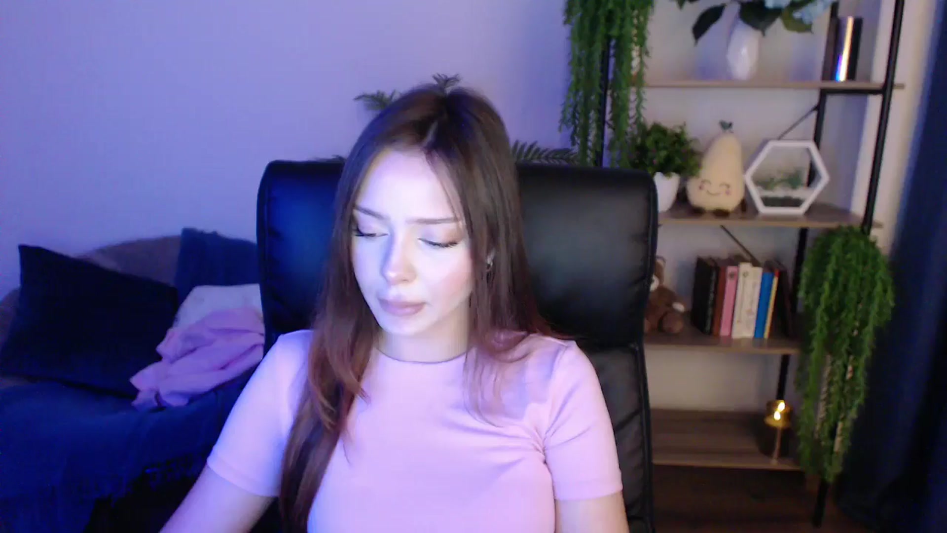 Gallery image thumbnail from KateManelli's myfreecams stream on, 01/24/2025, 11:43 image 2 of 20