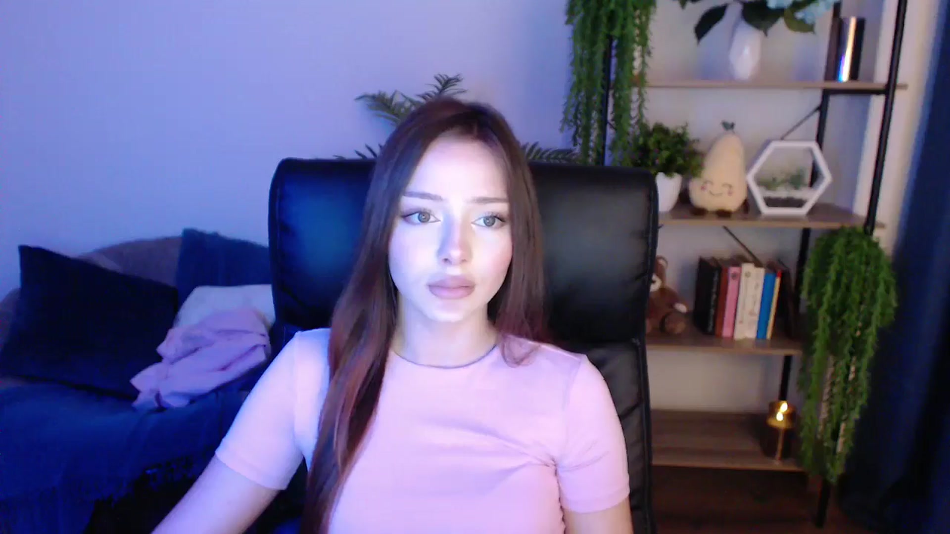 Gallery image thumbnail from KateManelli's myfreecams stream on, 01/24/2025, 11:43 image 10 of 20