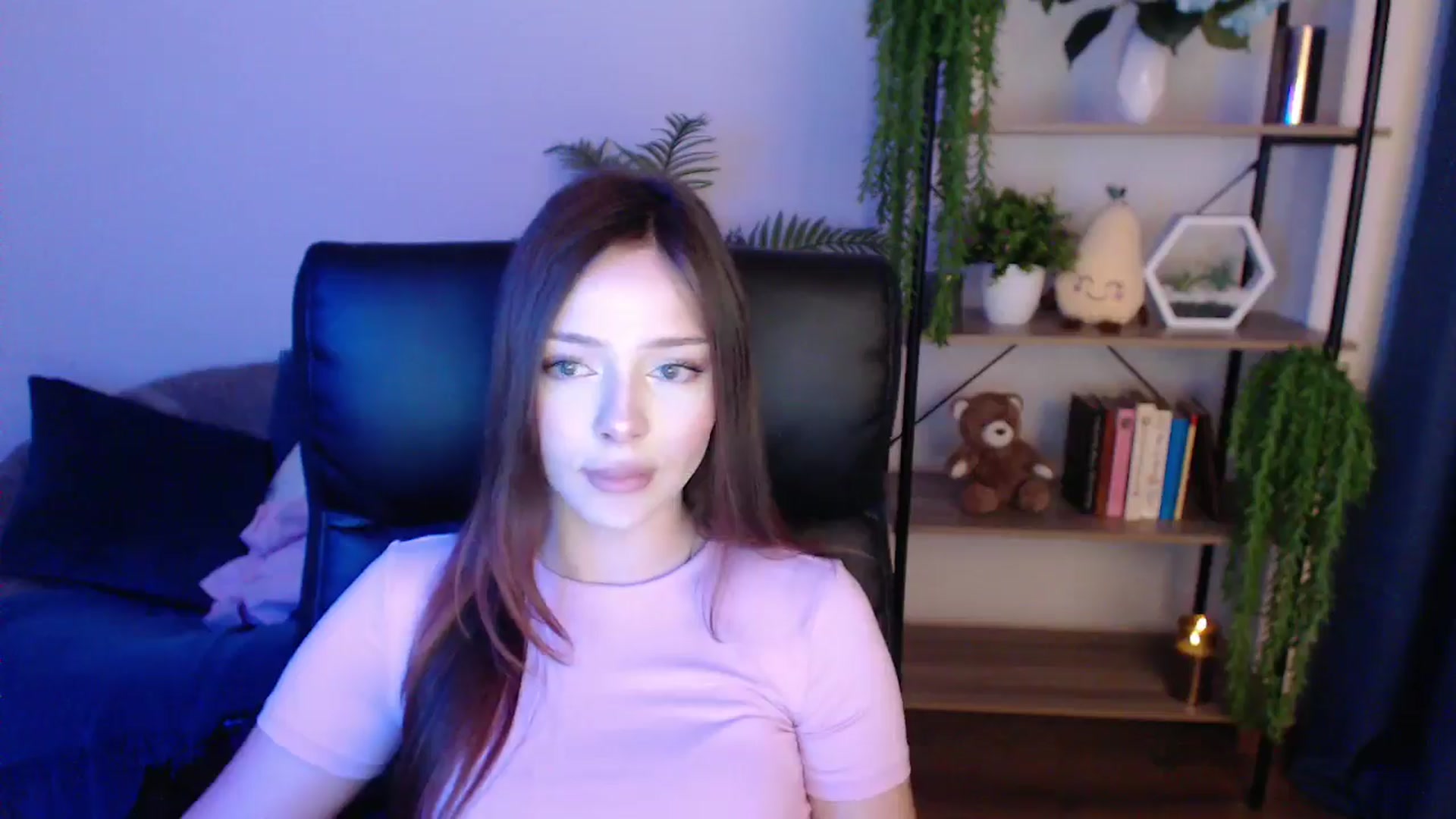Gallery image thumbnail from KateManelli's myfreecams stream on, 01/24/2025, 12:15 image 4 of 20