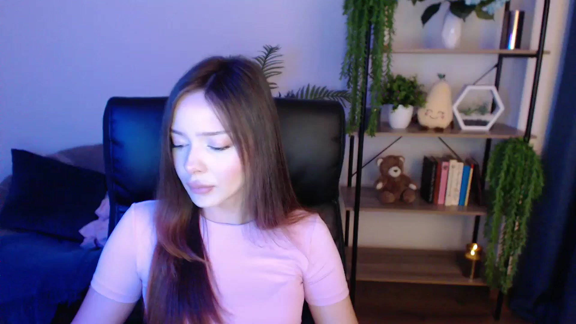 Gallery image thumbnail from KateManelli's myfreecams stream on, 01/24/2025, 12:15 image 15 of 20