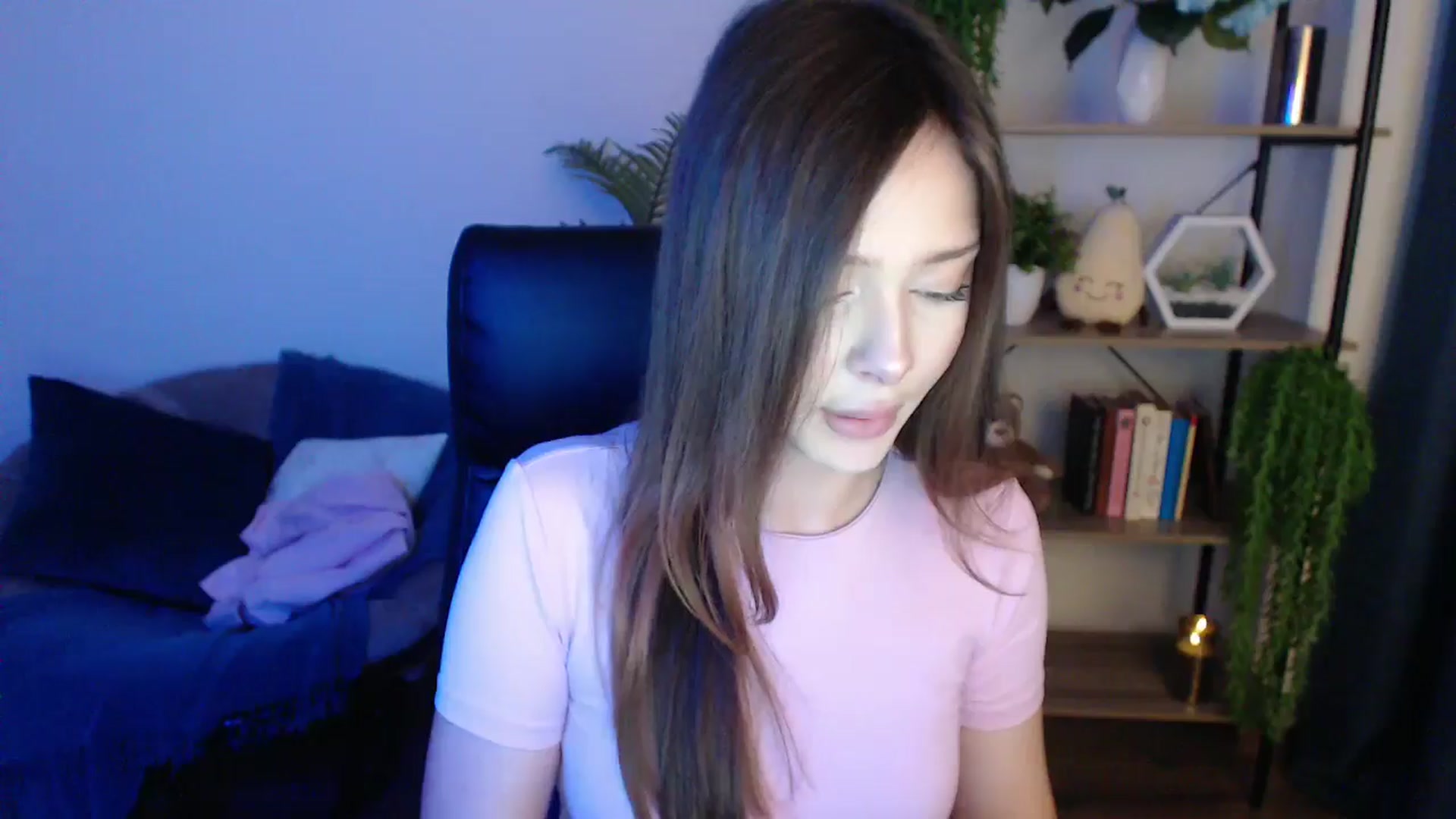 Gallery image thumbnail from KateManelli's myfreecams stream on, 01/24/2025, 12:15 image 6 of 20