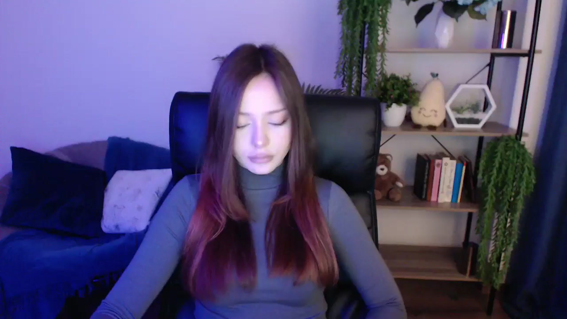 Gallery image thumbnail from KateManelli's myfreecams stream on, 01/25/2025, 09:28 image 1 of 20