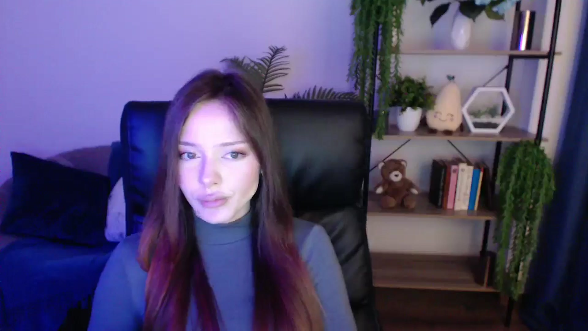 Gallery image thumbnail from KateManelli's myfreecams stream on, 01/25/2025, 11:17 image 20 of 20