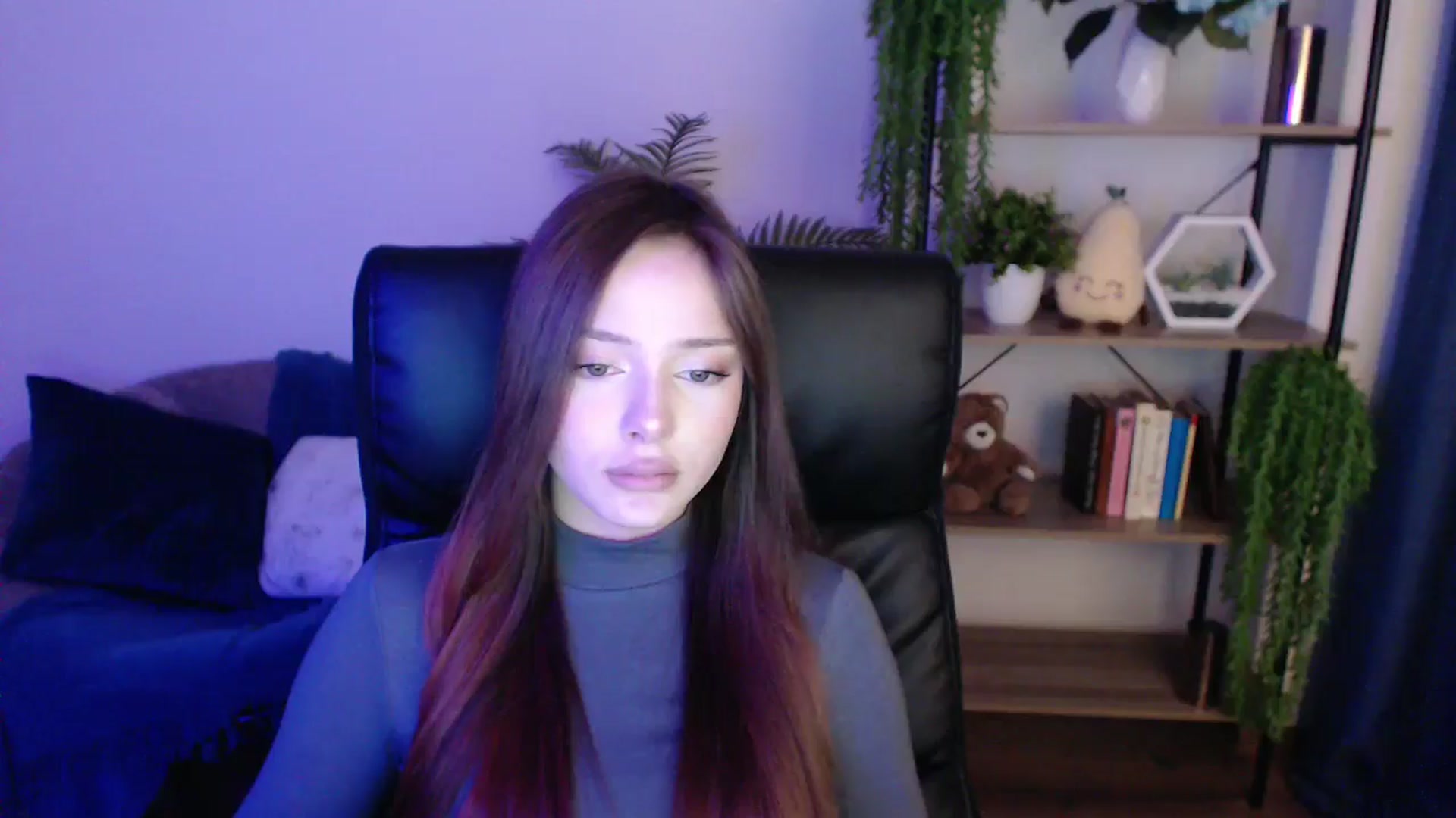 Gallery image thumbnail from KateManelli's myfreecams stream on, 01/25/2025, 11:17 image 16 of 20