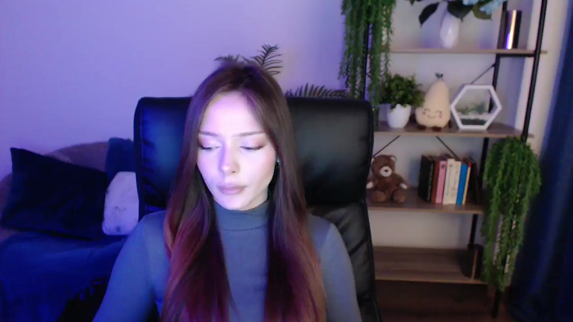 Gallery image thumbnail from KateManelli's myfreecams stream on, 01/25/2025, 11:17 image 15 of 20