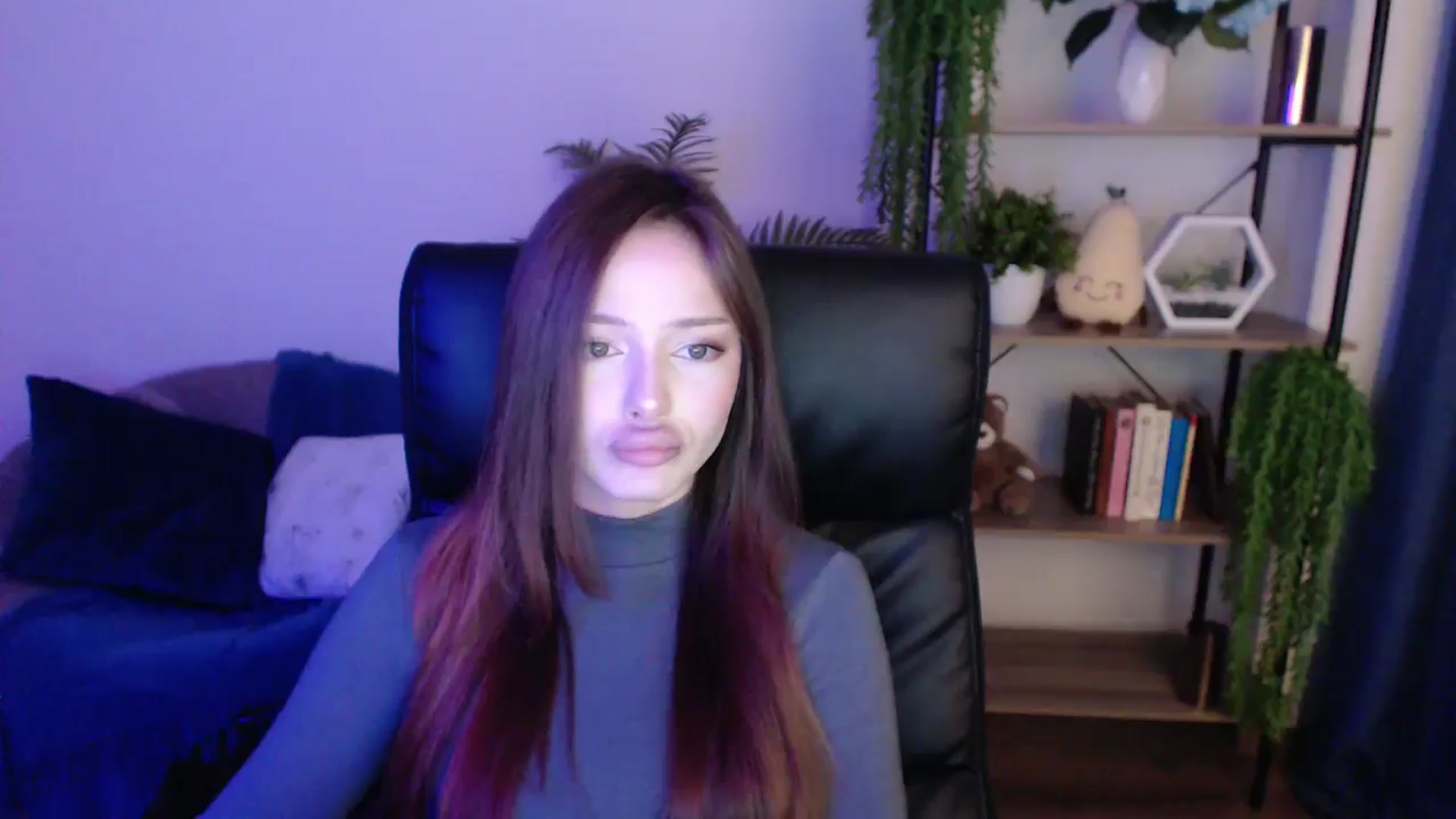 Gallery image thumbnail from KateManelli's myfreecams stream on, 01/25/2025, 11:17 image 10 of 20