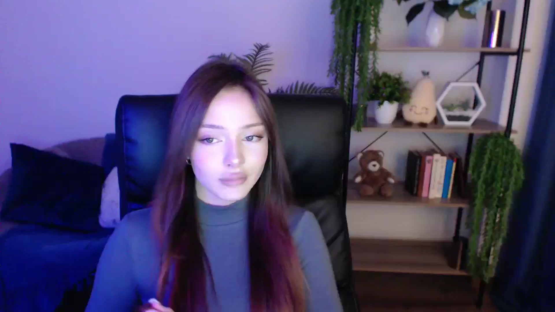 Gallery image thumbnail from KateManelli's myfreecams stream on, 01/25/2025, 11:17 image 14 of 20