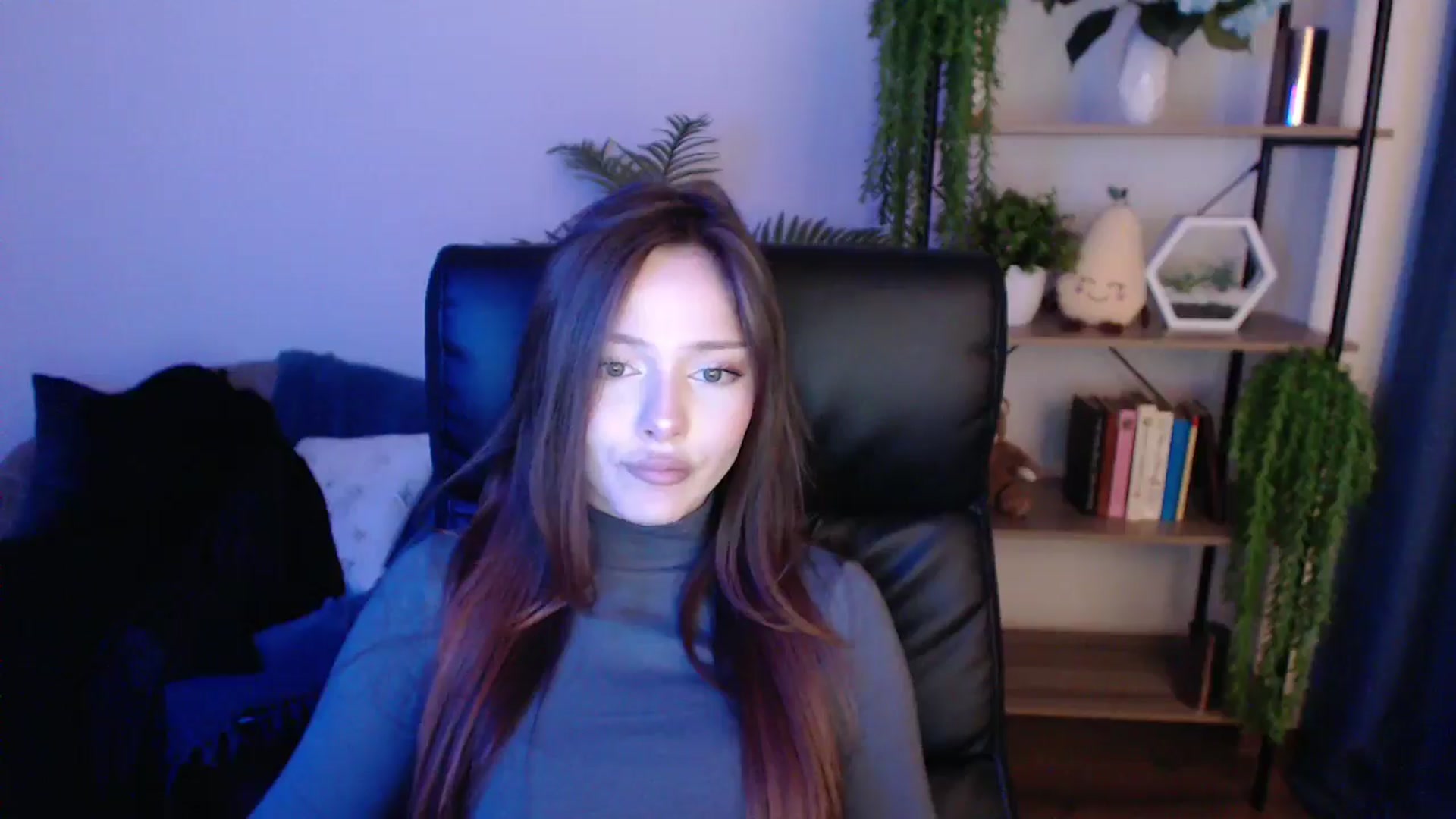 Gallery image thumbnail from KateManelli's myfreecams stream on, 01/25/2025, 14:10 image 17 of 20