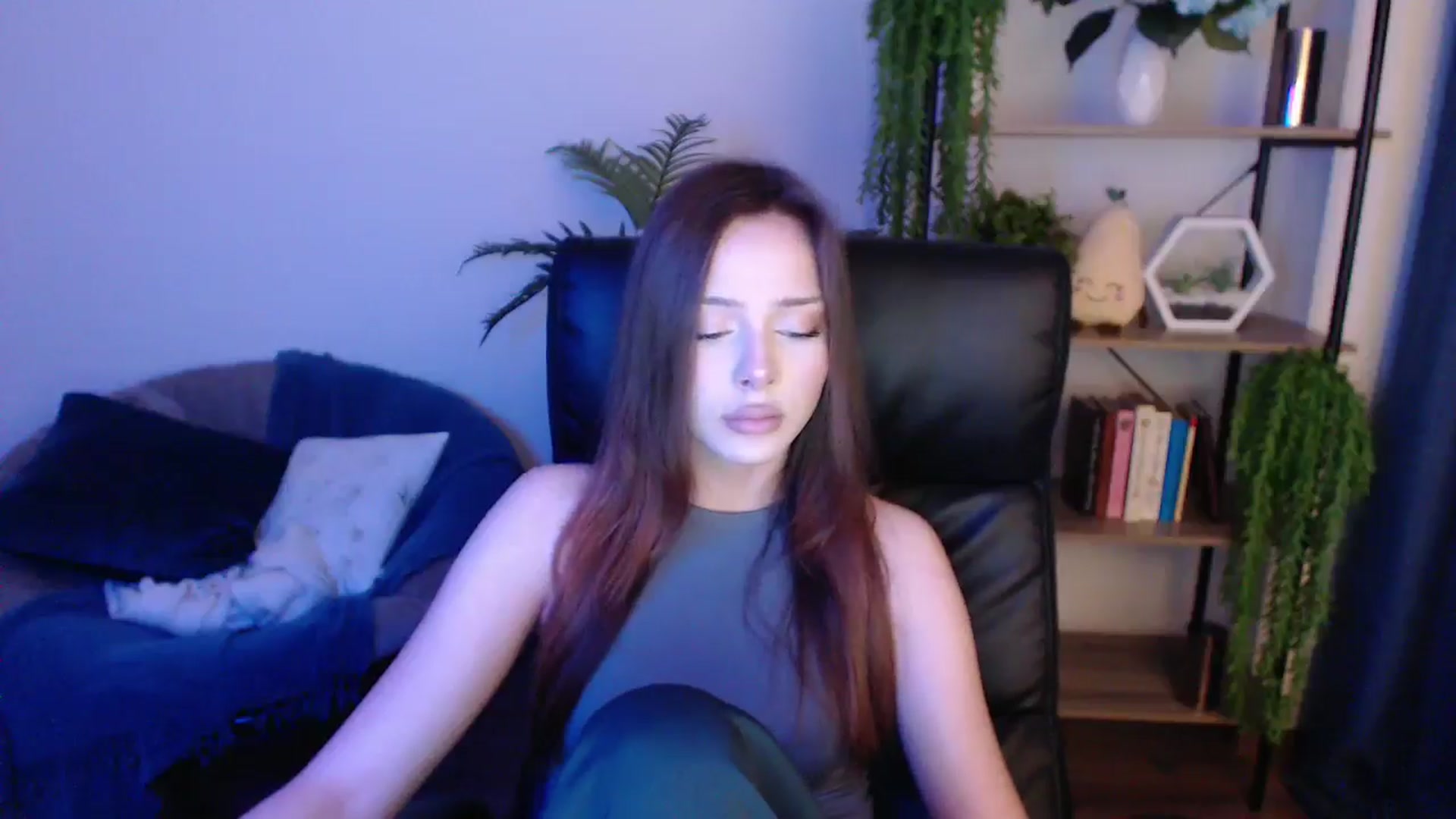 Gallery image thumbnail from KateManelli's myfreecams stream on, 01/27/2025, 09:55 image 11 of 20