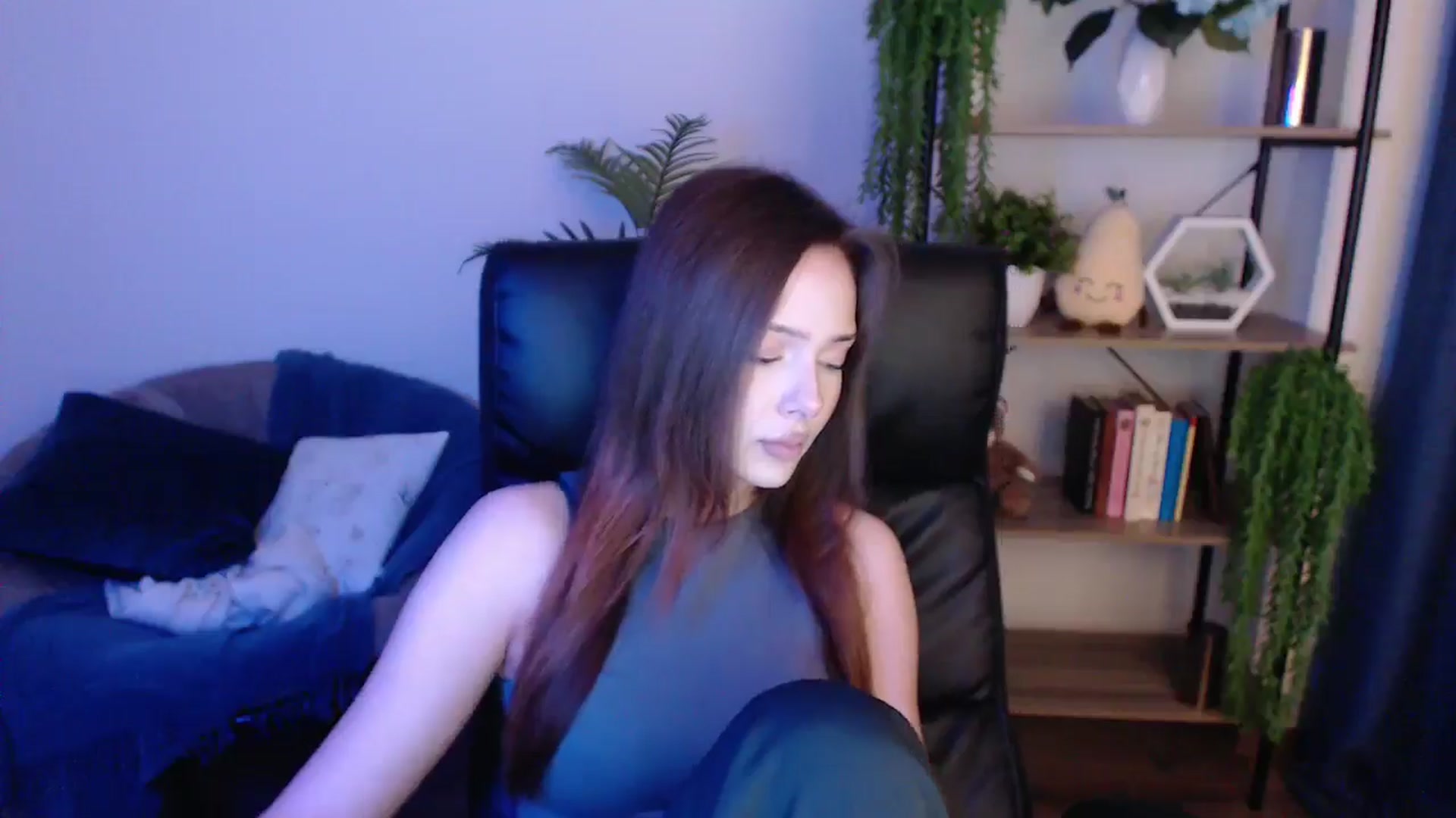 Gallery image thumbnail from KateManelli's myfreecams stream on, 01/27/2025, 09:55 image 16 of 20