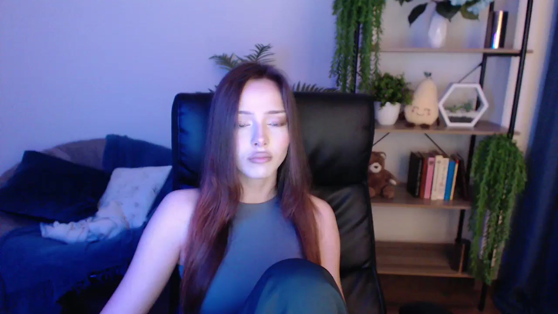 Gallery image thumbnail from KateManelli's myfreecams stream on, 01/27/2025, 09:55 image 18 of 20