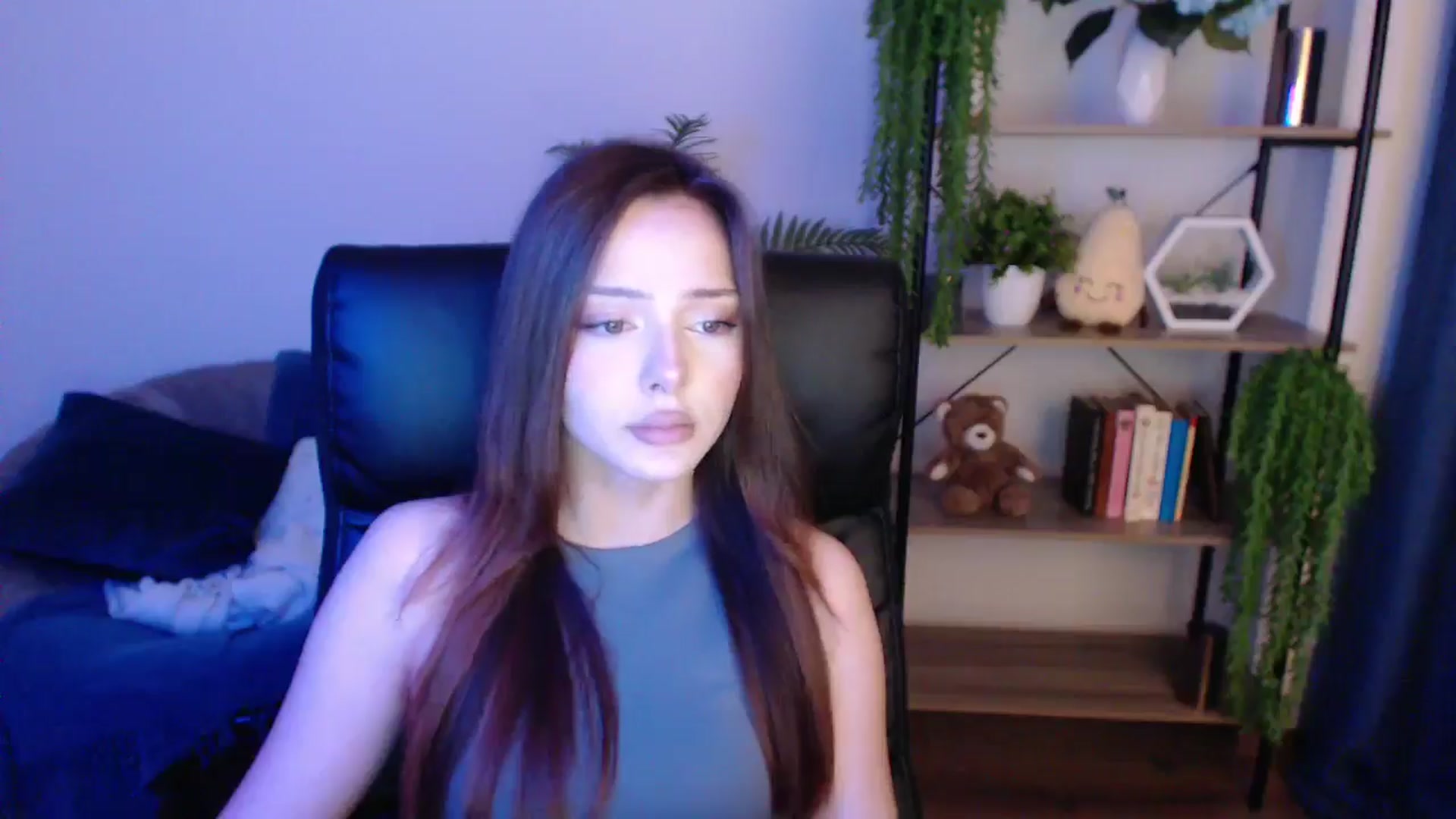 Gallery image thumbnail from KateManelli's myfreecams stream on, 01/27/2025, 10:59 image 17 of 20